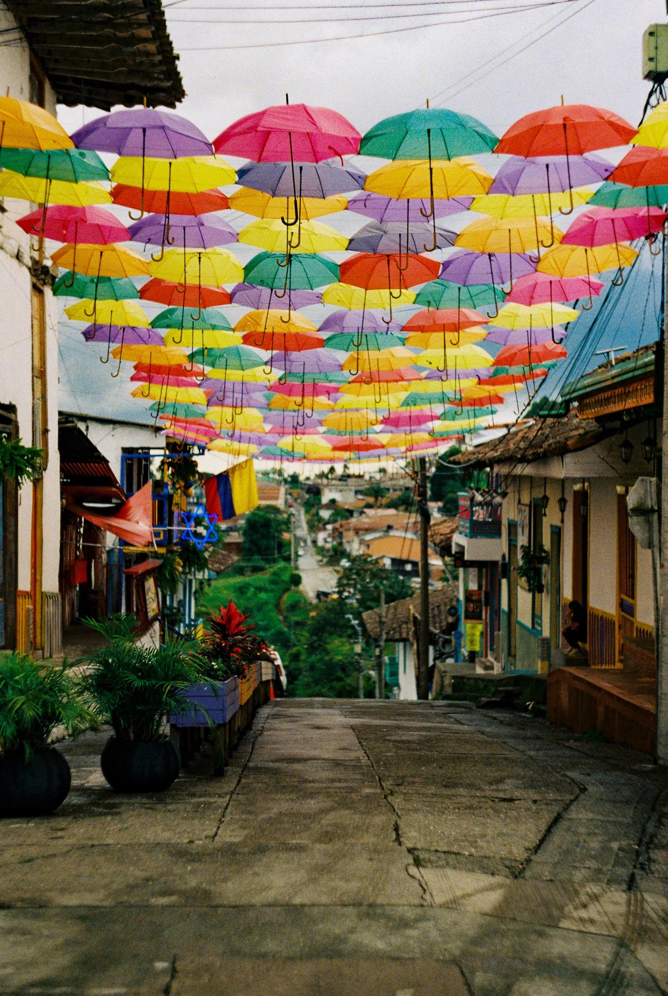 R1-01674-019A.jpg