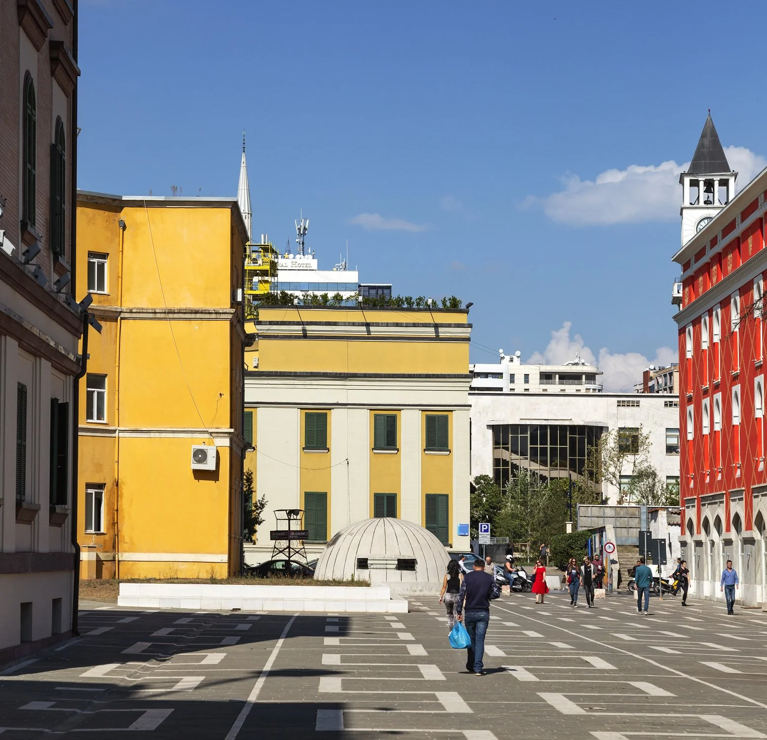 Tirana_10_072-1.jpg
