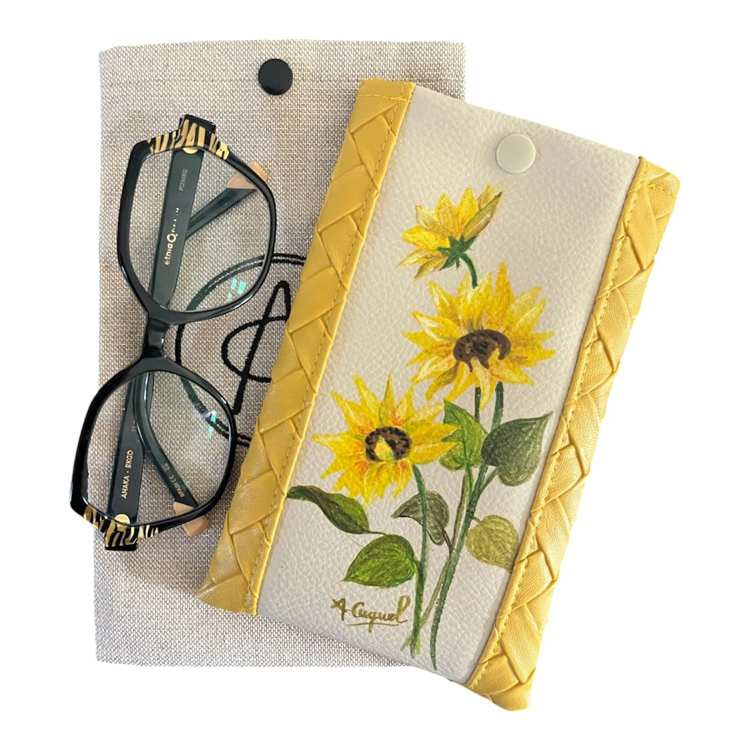 etui lunettes tournesol avec pochette.jpg
