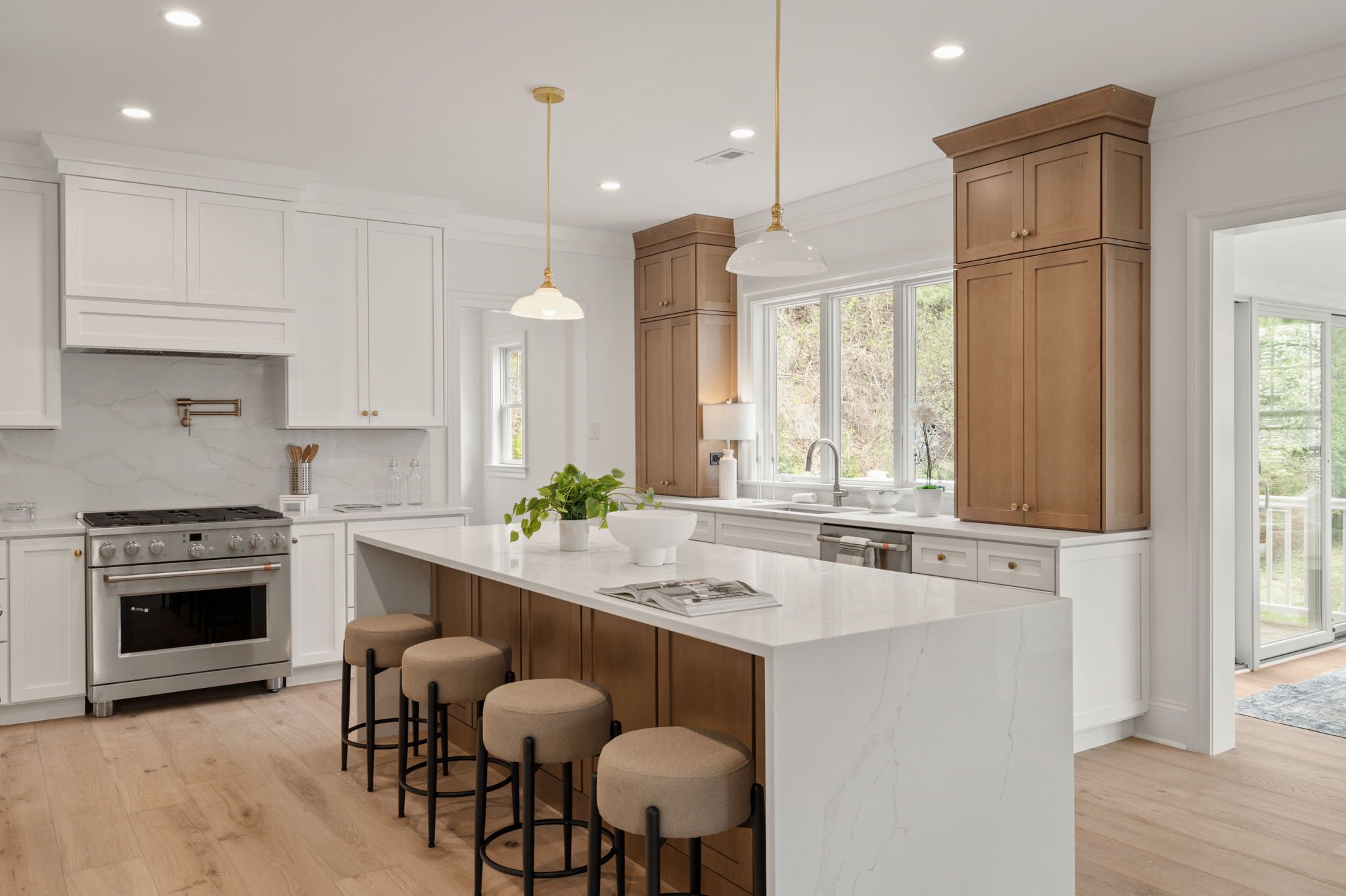 22-web-or-mls-13-elmwood-ave.jpg