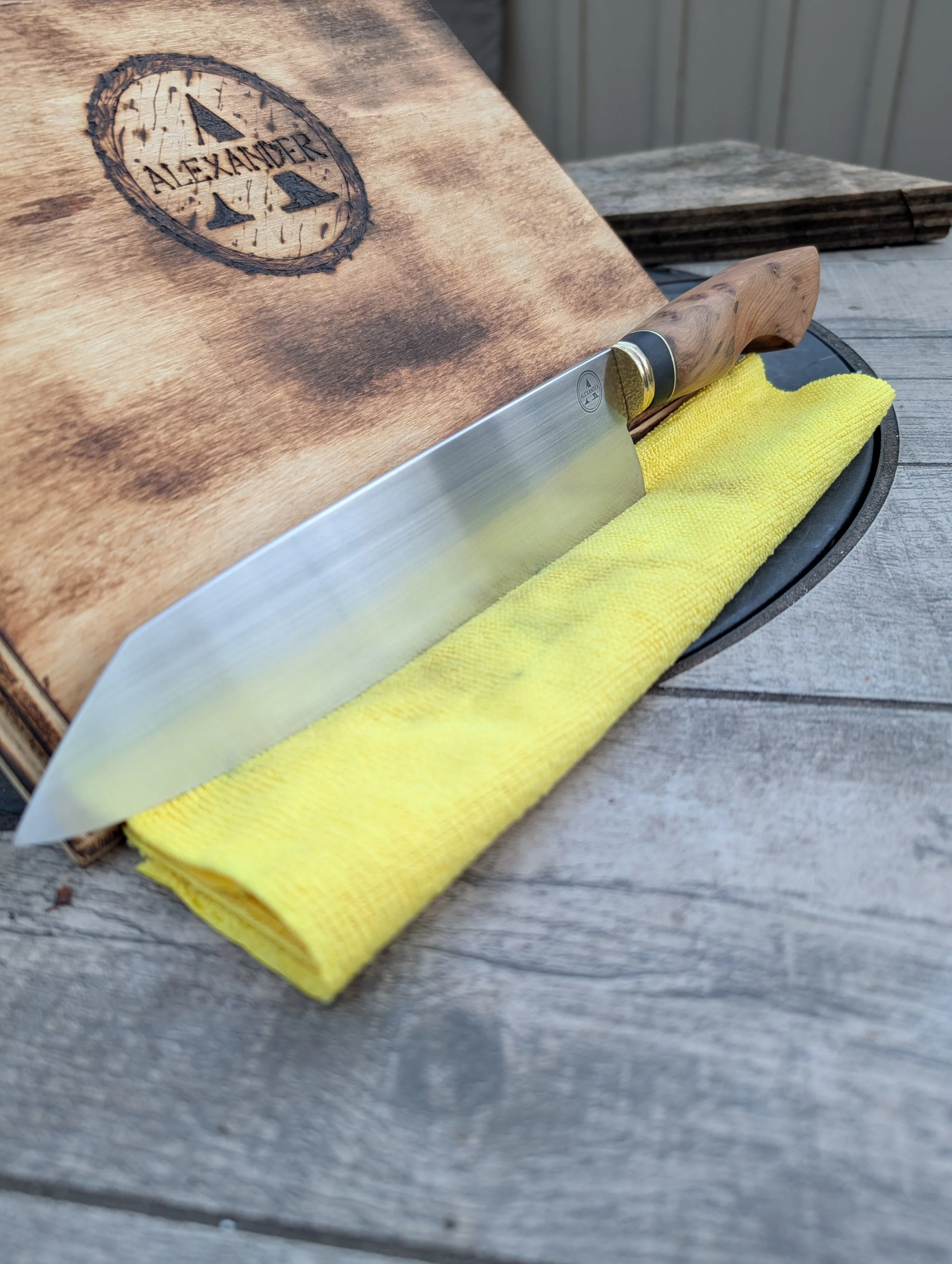 Handcrafted Stainless Steel Kitchen Knife – Thuya Burl, Ebony, & Dished Brass