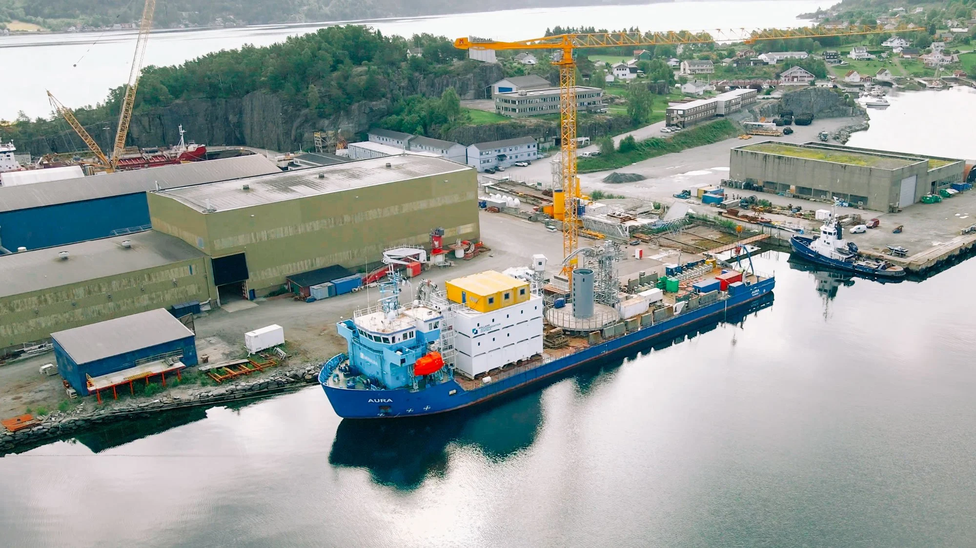 Mobilisering av M/S Aura – Fra åpent dekkslastfartøy til kabelleggerfartøy på seks dager