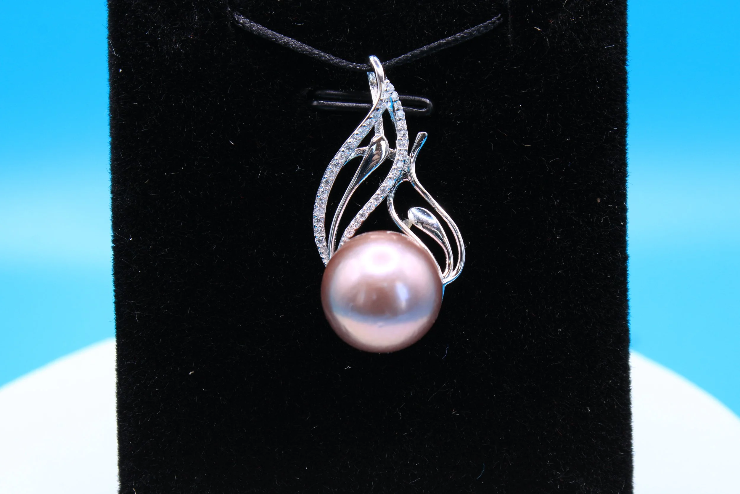 The Amethyst Flare Pendant