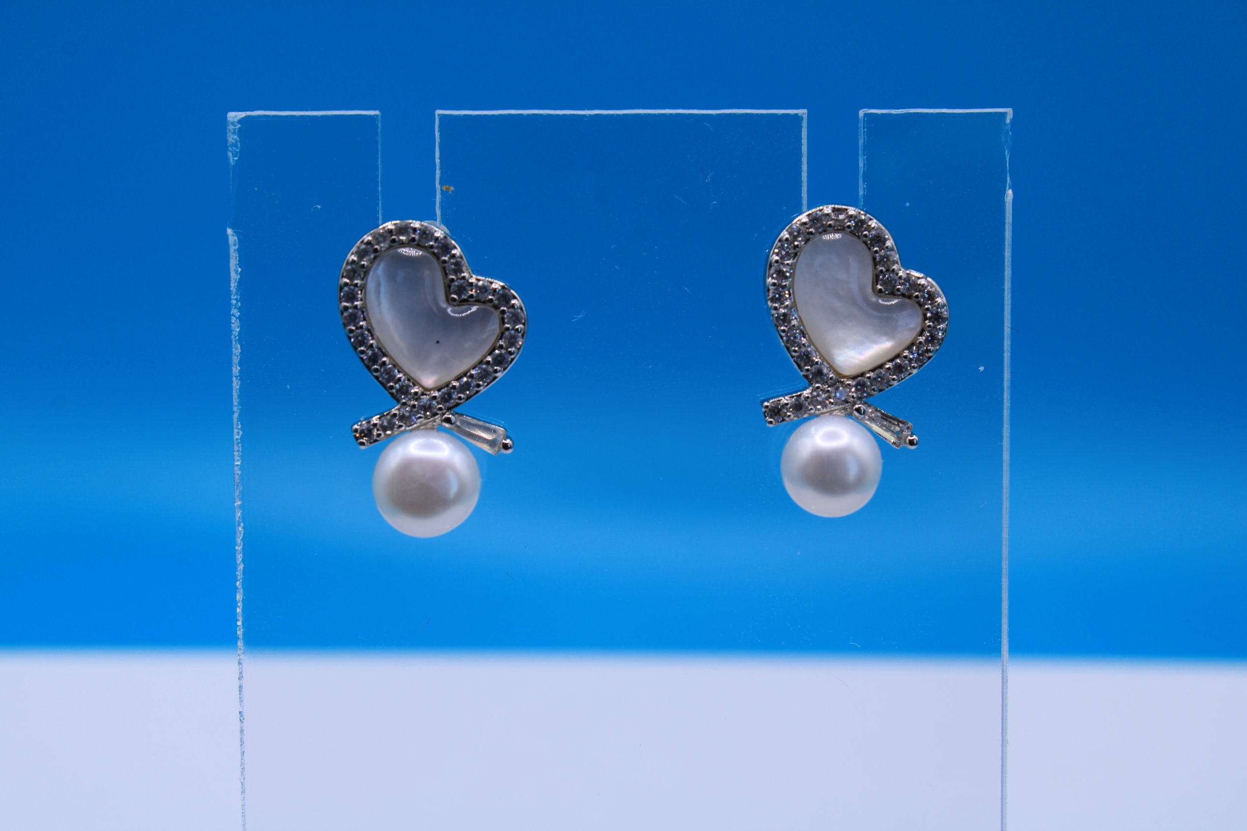 Sweetheart Shell Earrings