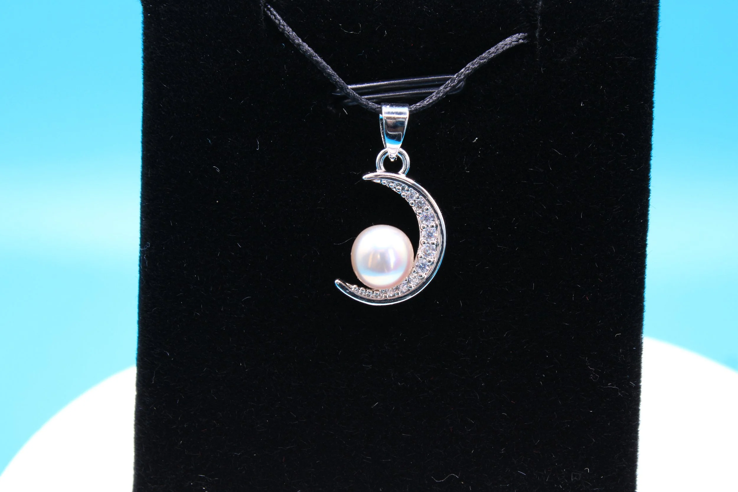 The Lunar Cradle Pendant