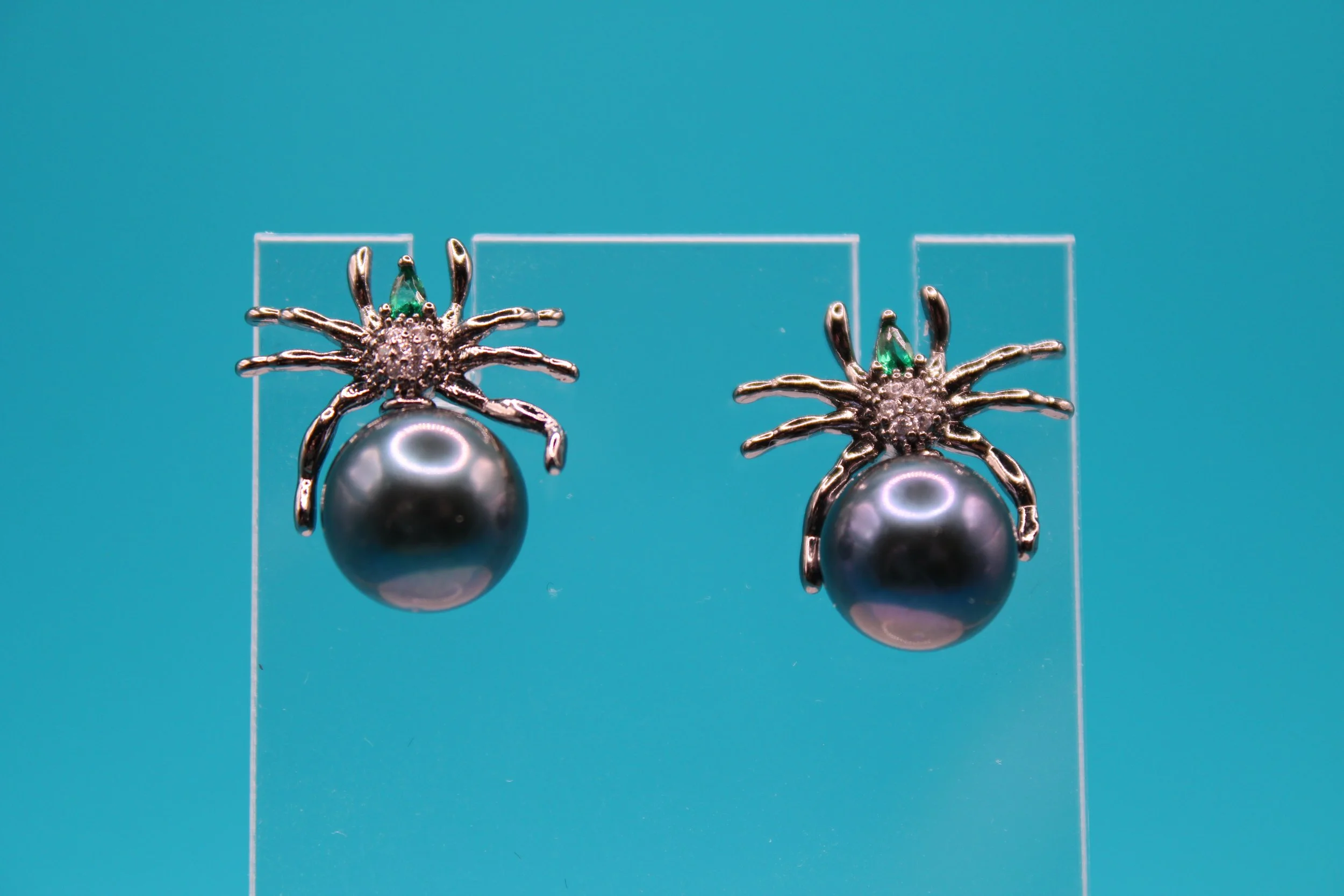 Silk Spinner Luster Earrings