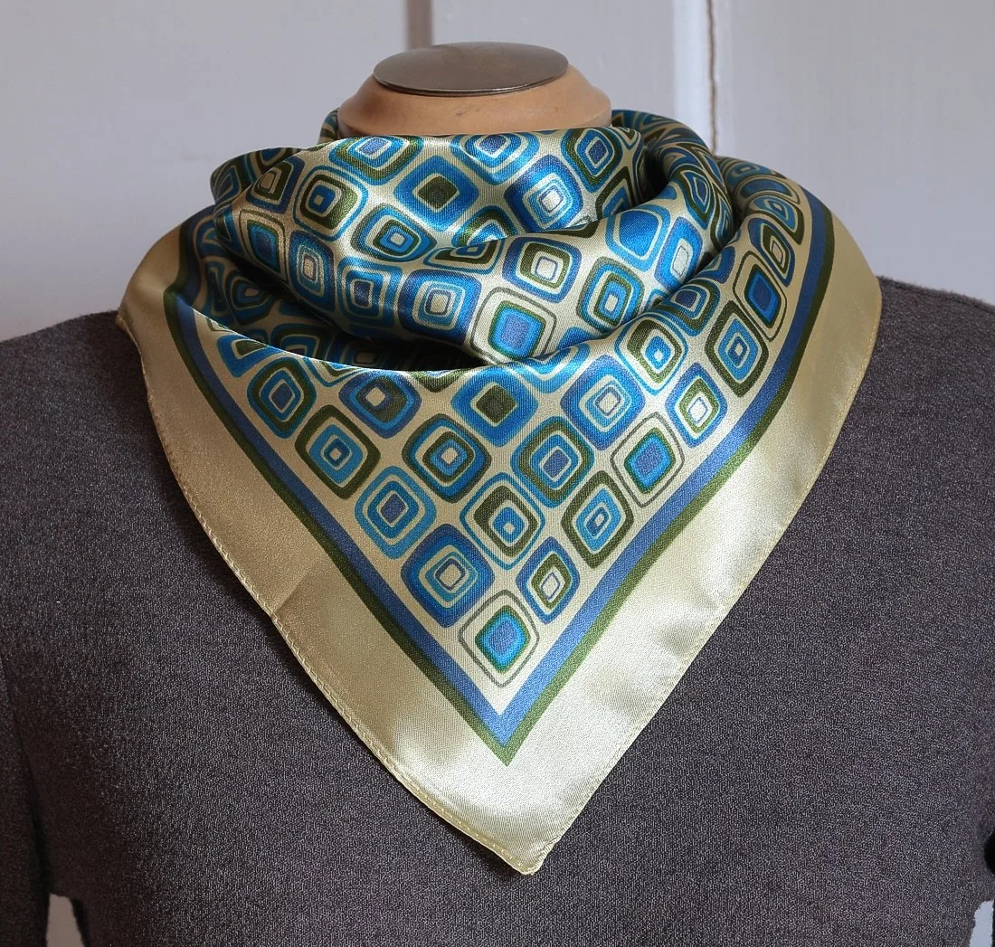 70sblueolivegreenscarf-etsy1.JPG