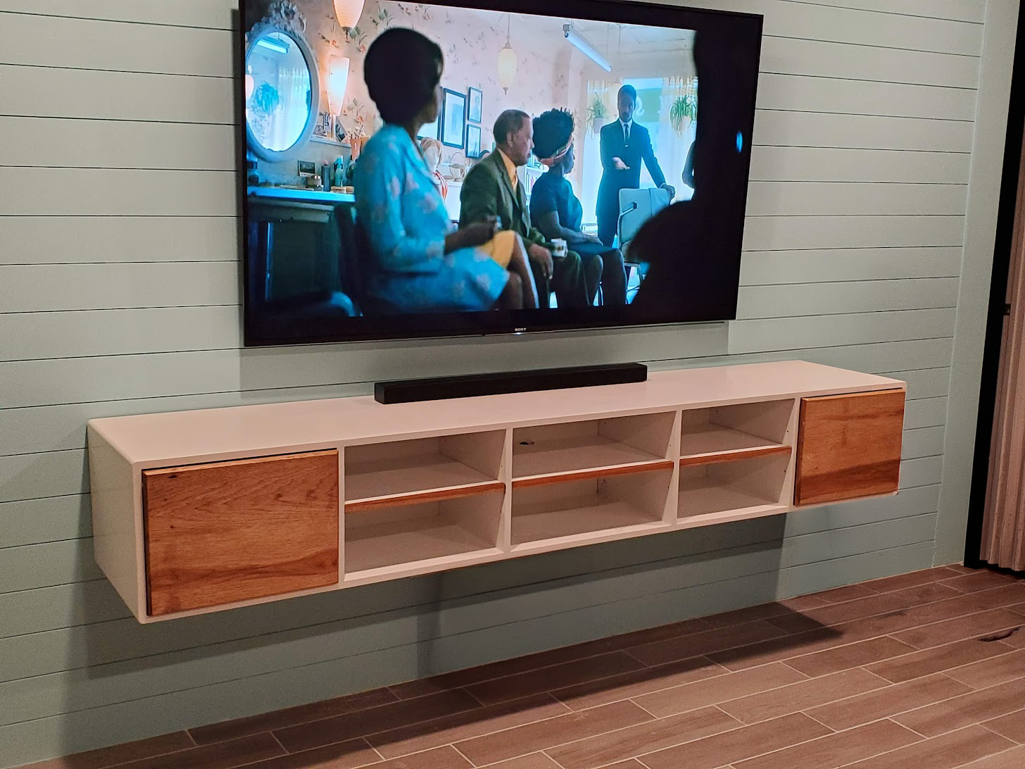 jax entertainment console.png