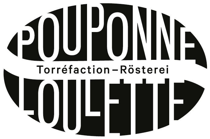Logo de Poupounette, une torrefaction et rostère, avec le texte stylisé 'POUPOUNETTE' encadré par des flèches pointant vers l'intérieur, et le sous-titre 'Torréfaction-Rösterei' en dessous.