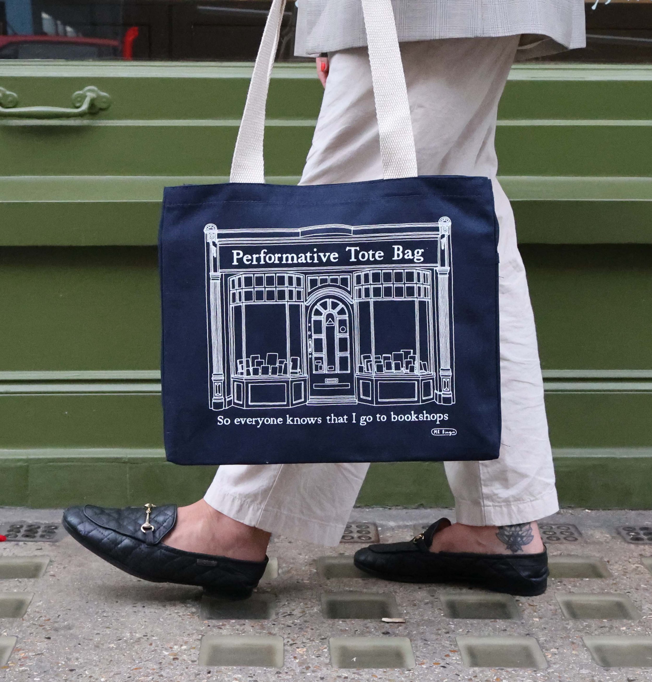 Mr B_W26_Performative tote 01.jpg