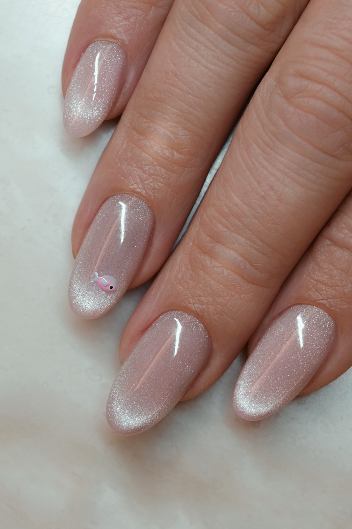 cat eye design manicure by Iulia Salinschi.