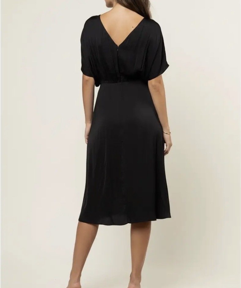 Blk boat neck with slit back.jpg