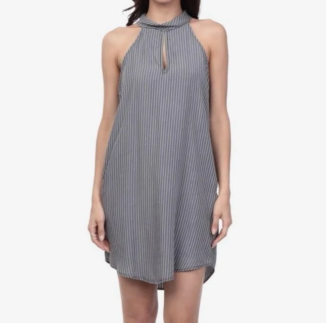Keyhole dress fron.jpg