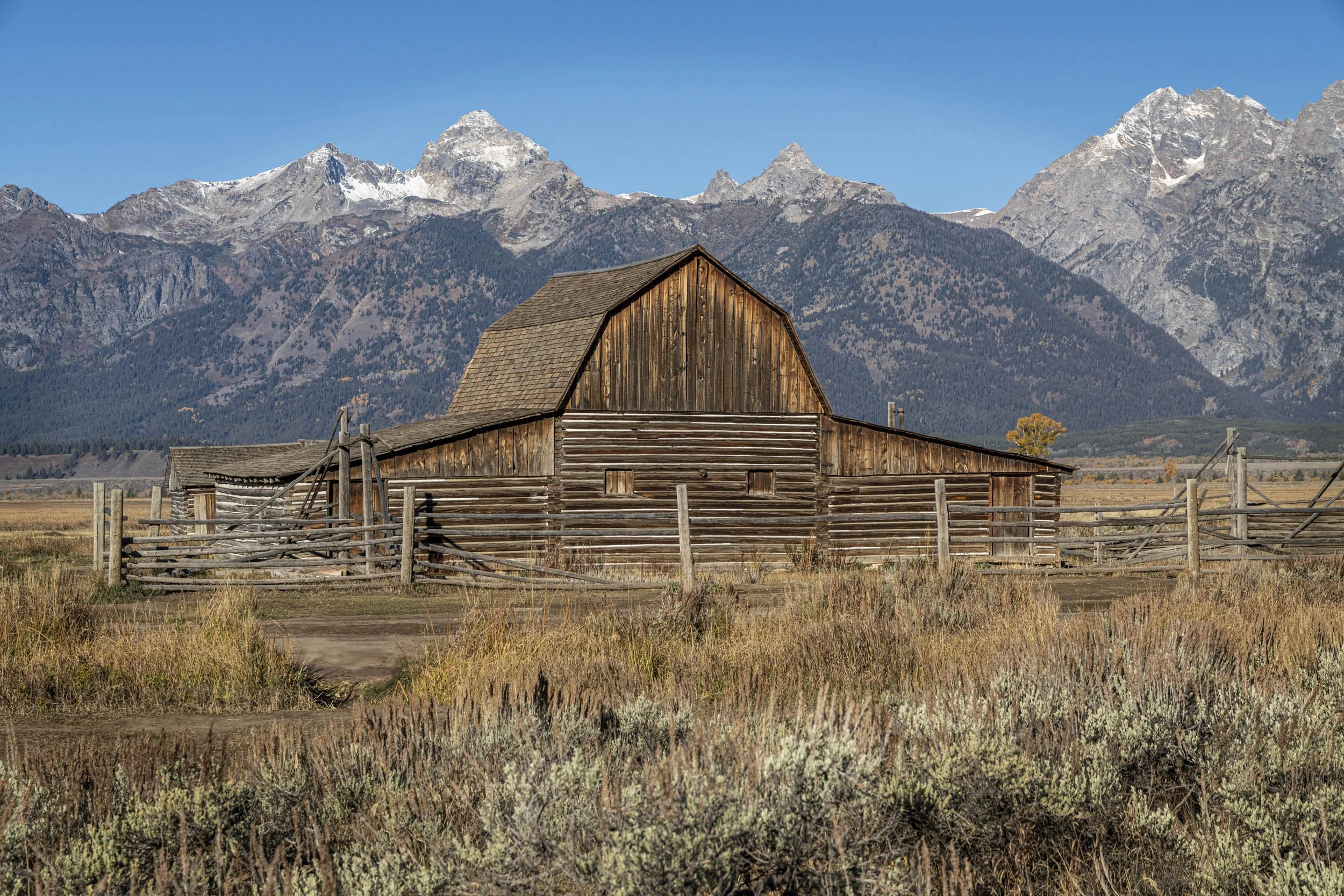 0358-teton-mountains-mormon-barn.jpg