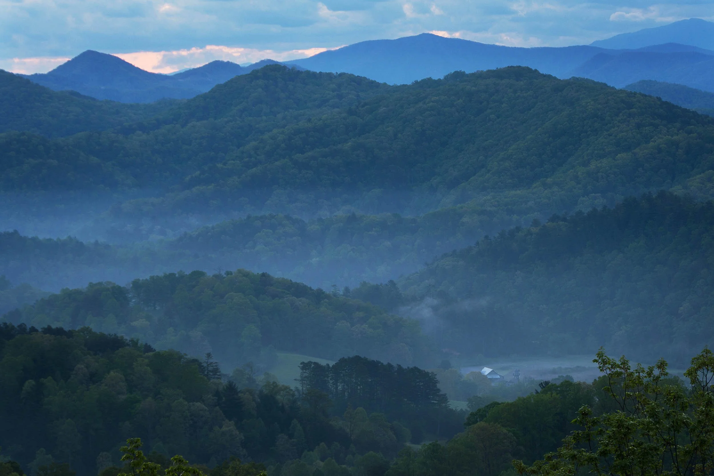 0114-smoky-mountains-blue--valleys-farms.jpg