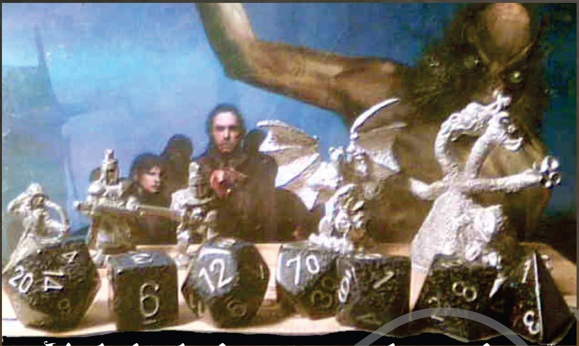 Deux personnes jouent à un jeu de rôle sur une table décorée de figurines fantastiques, notamment un dragon. La scène semble se dérouler dans un environnement imaginaire de fantasy.