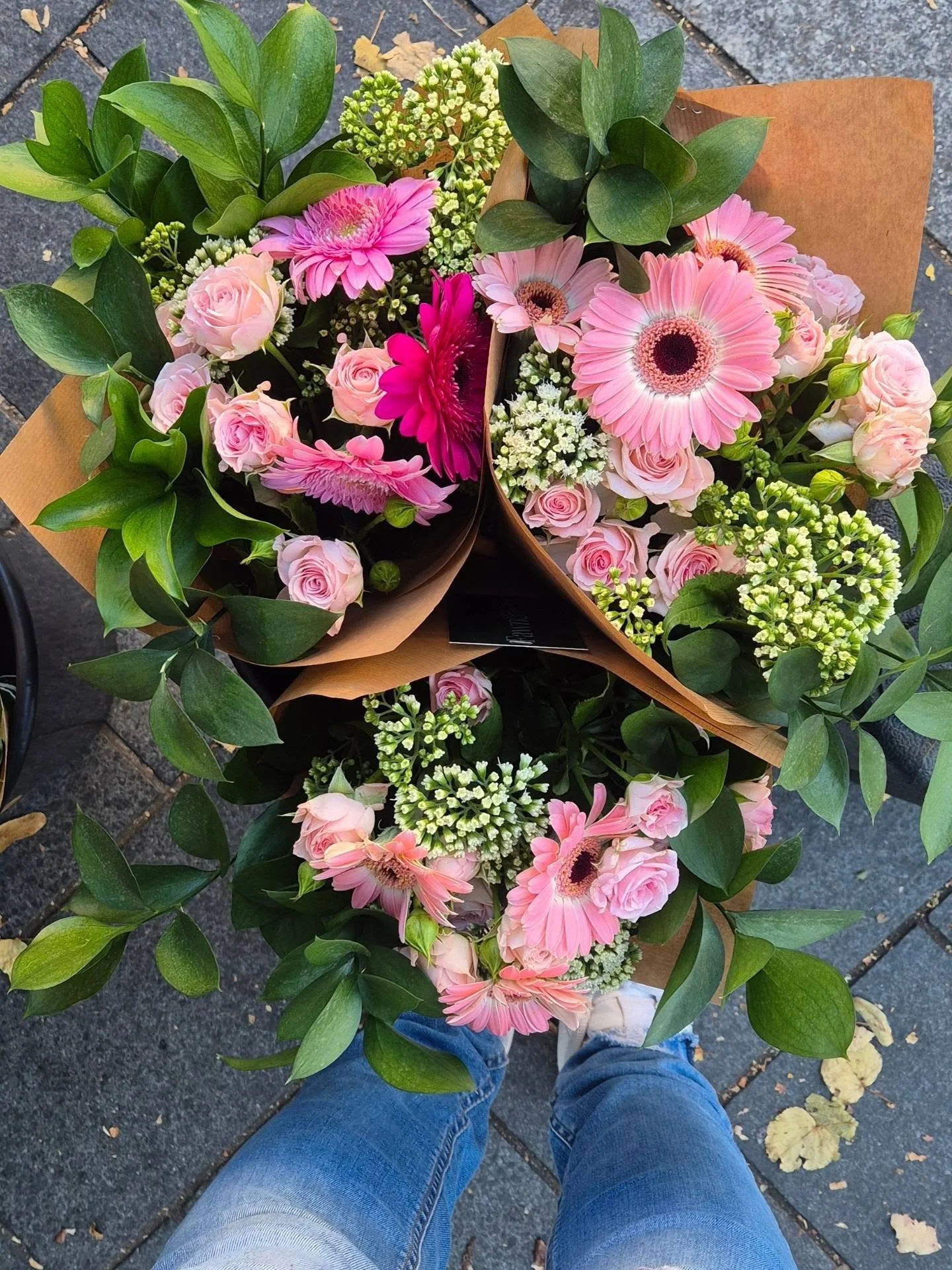 Week 2 of the flower stall is completeee! 🌸 #southnorwood #SoNo #flowerstall