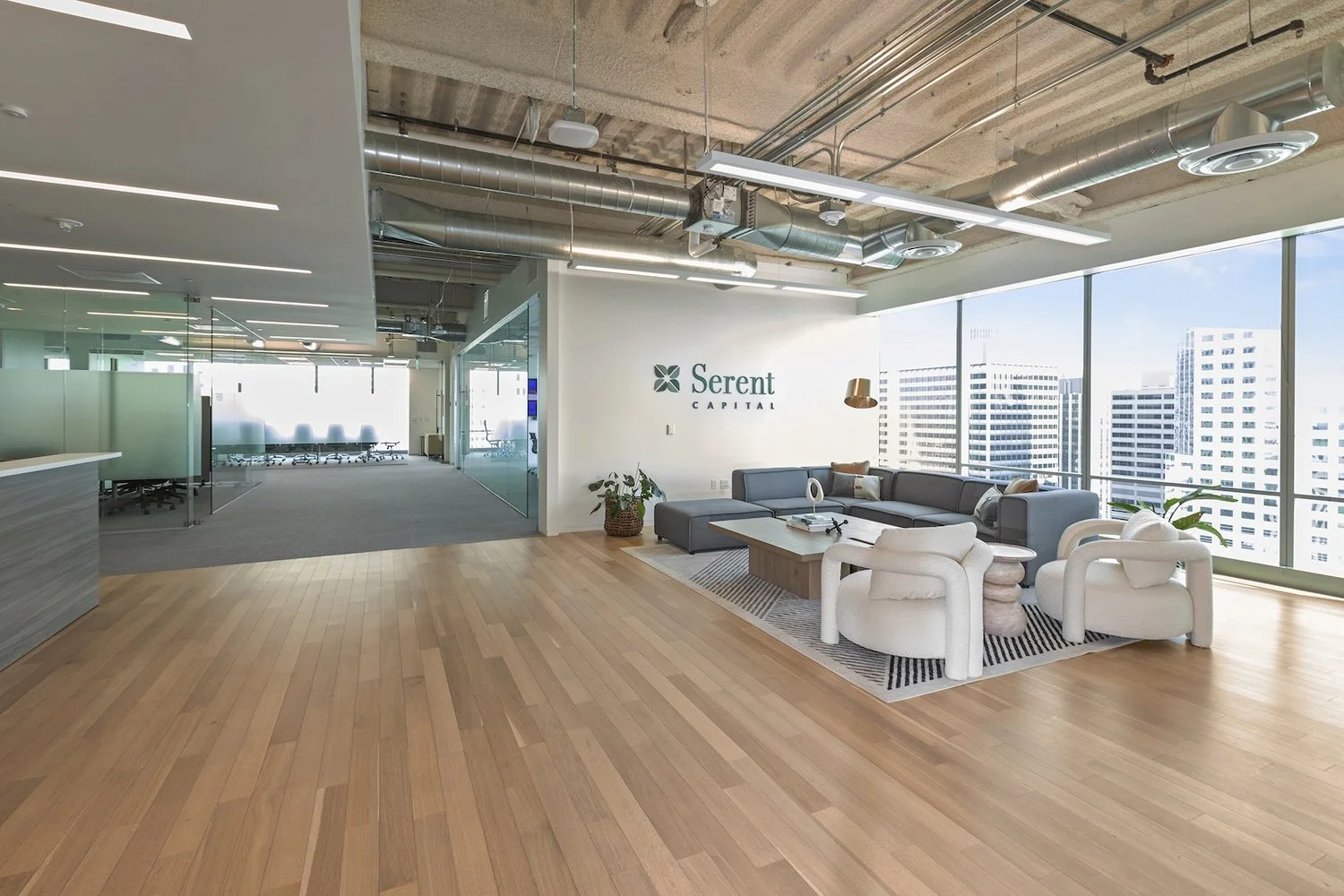 555Mission32 Lobby1.jpg