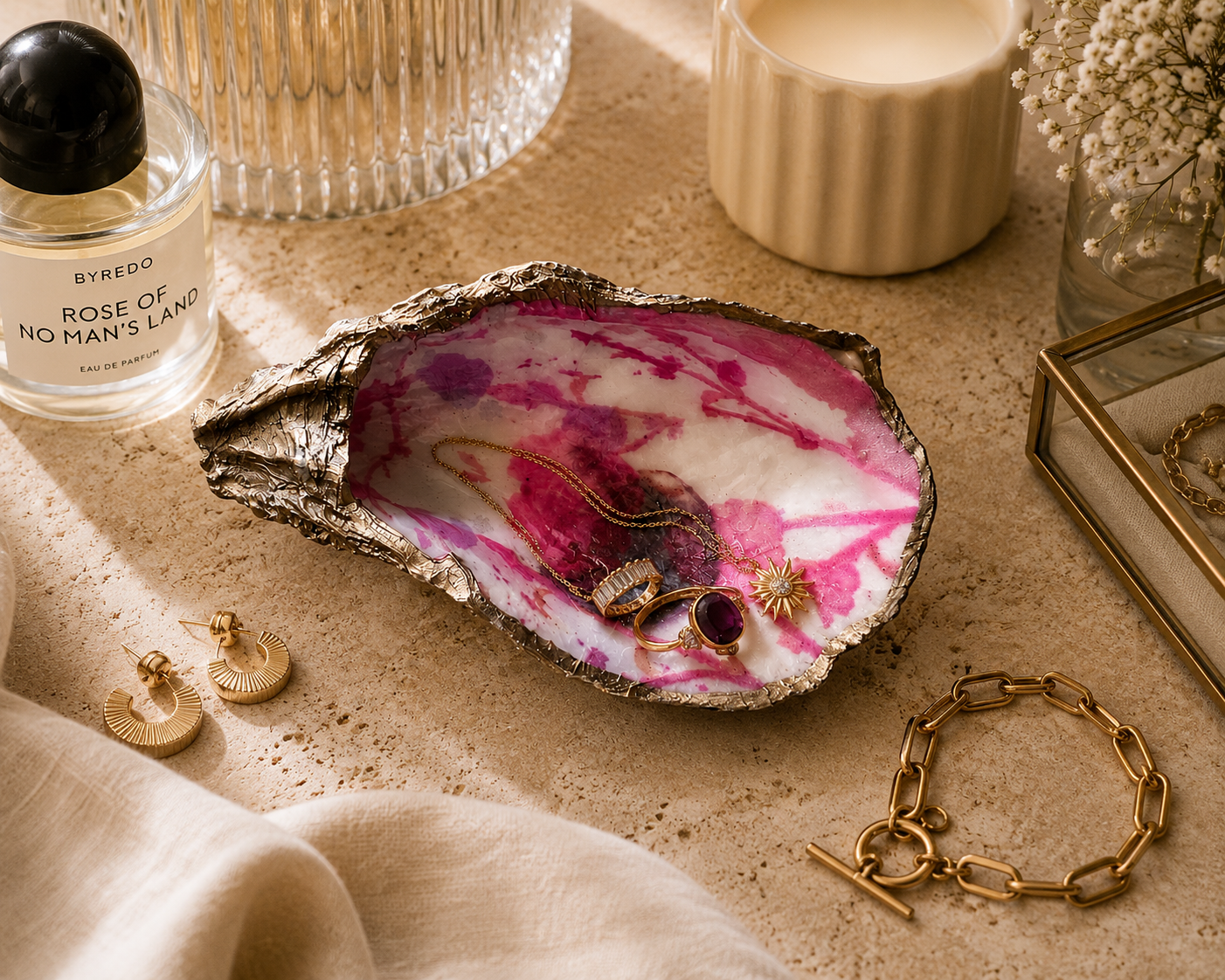 Oyster Pink Lifestyle.png