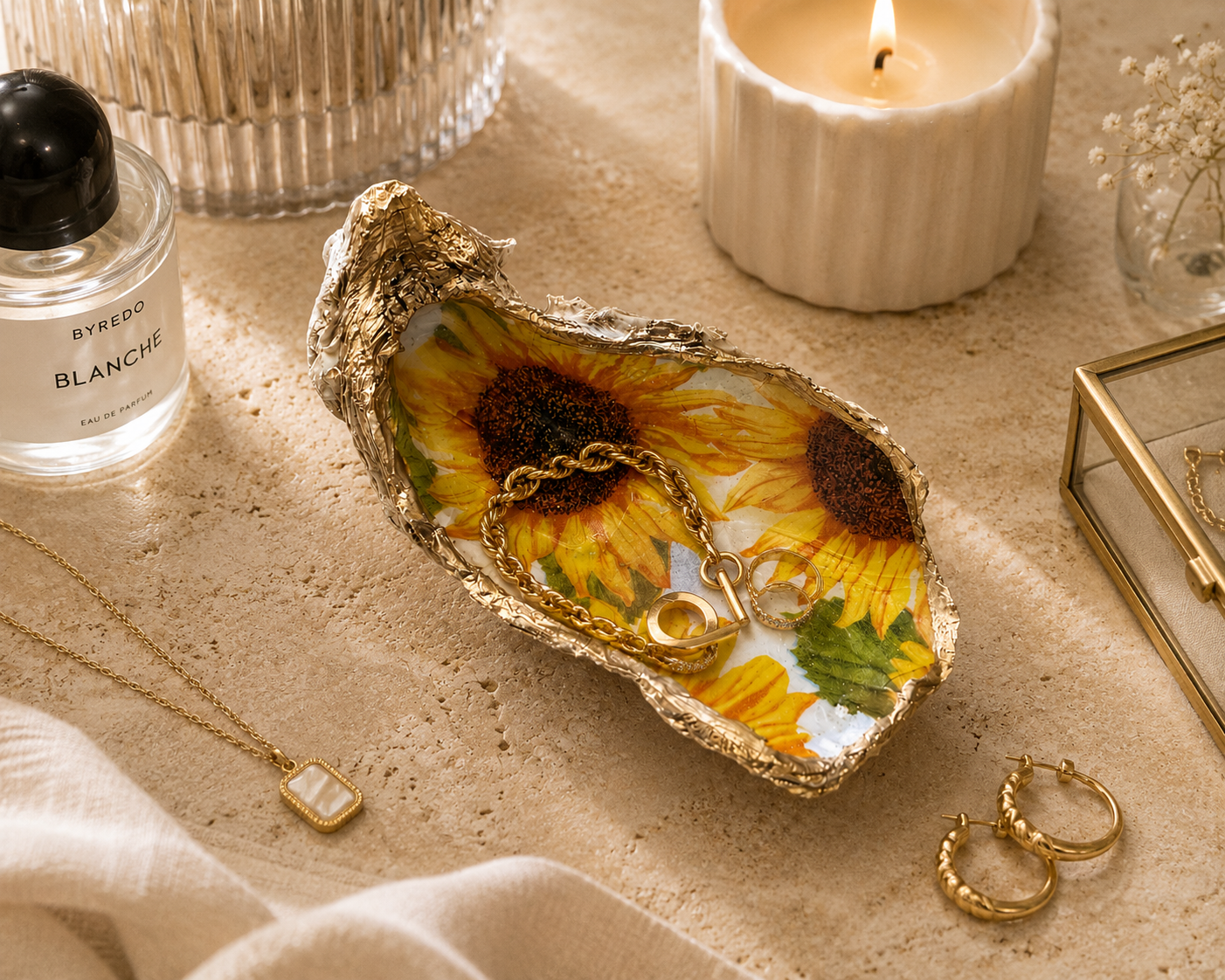 Oyster Sunflower Lifestyle.png
