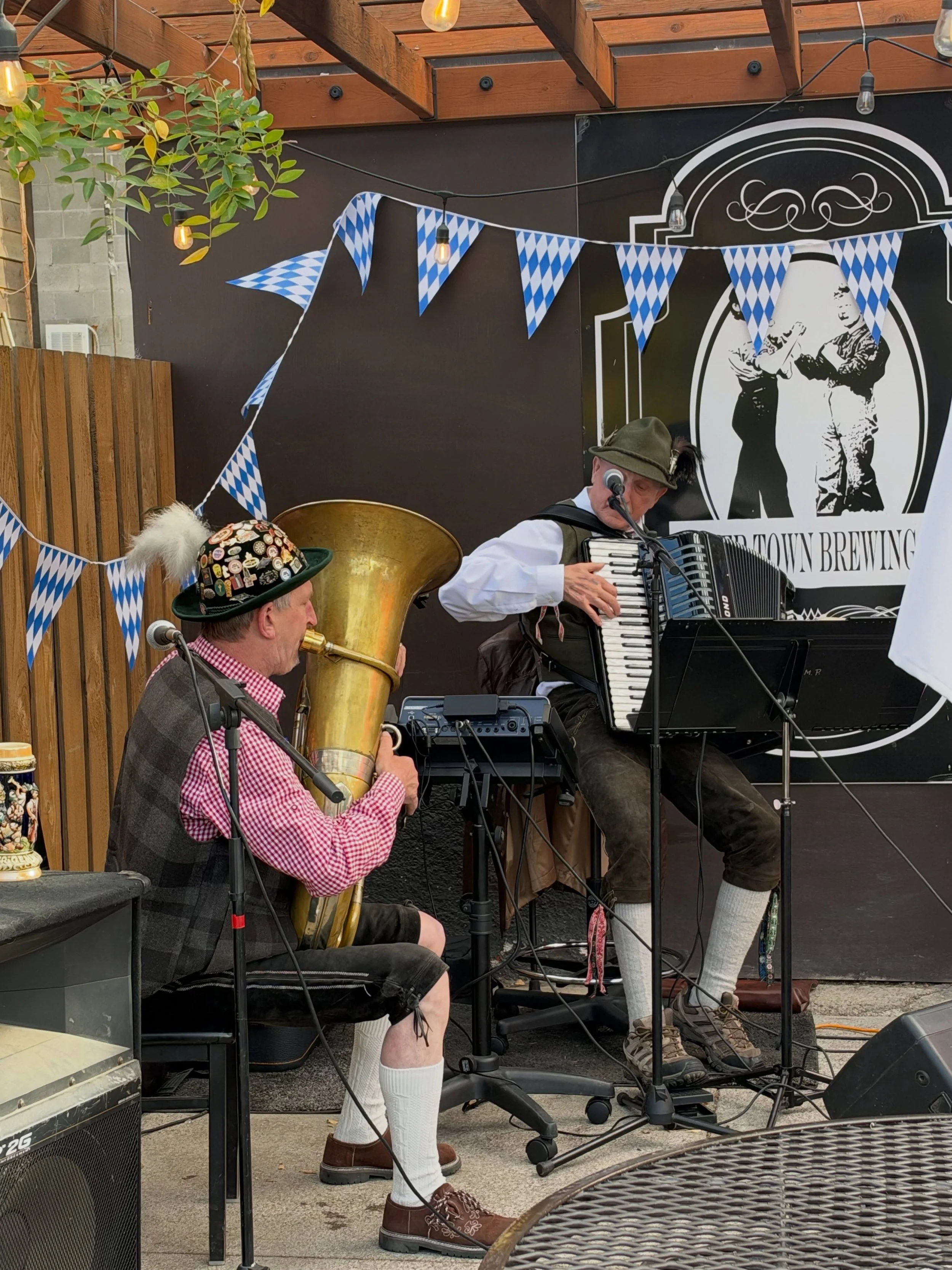Thank you to those who came to support our Oktoberfest last night! 

#mitchelloregon #tigertownbrewery #oktoberfest