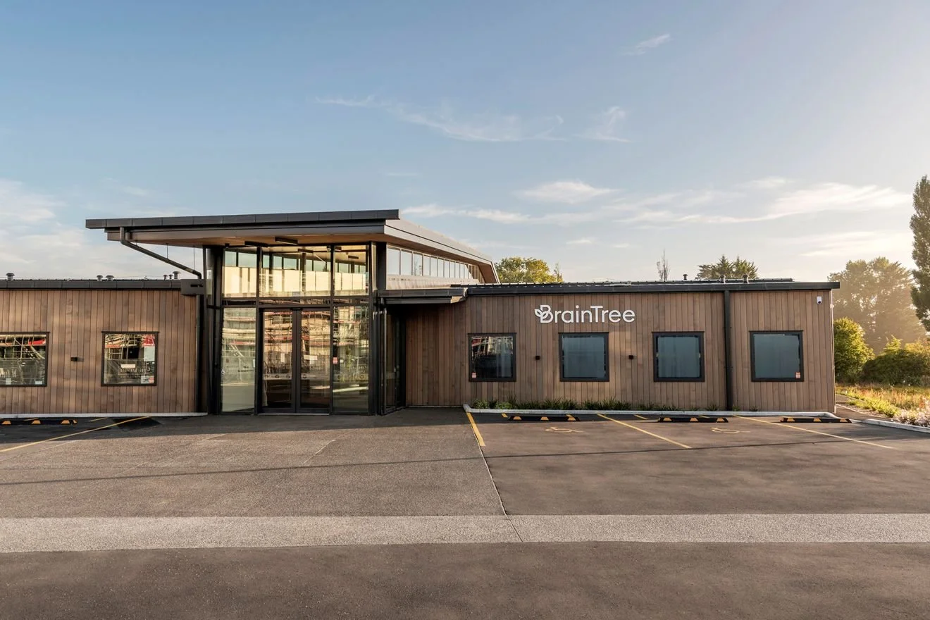 02-BrainTree-Wellness-Centre-South-Elevation-Stephen-Goodenough-2.jpg
