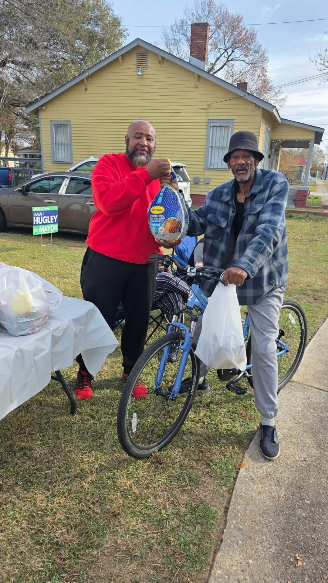 Holiday giveaway provides 150 turkeys to Chattahoochee Valley families