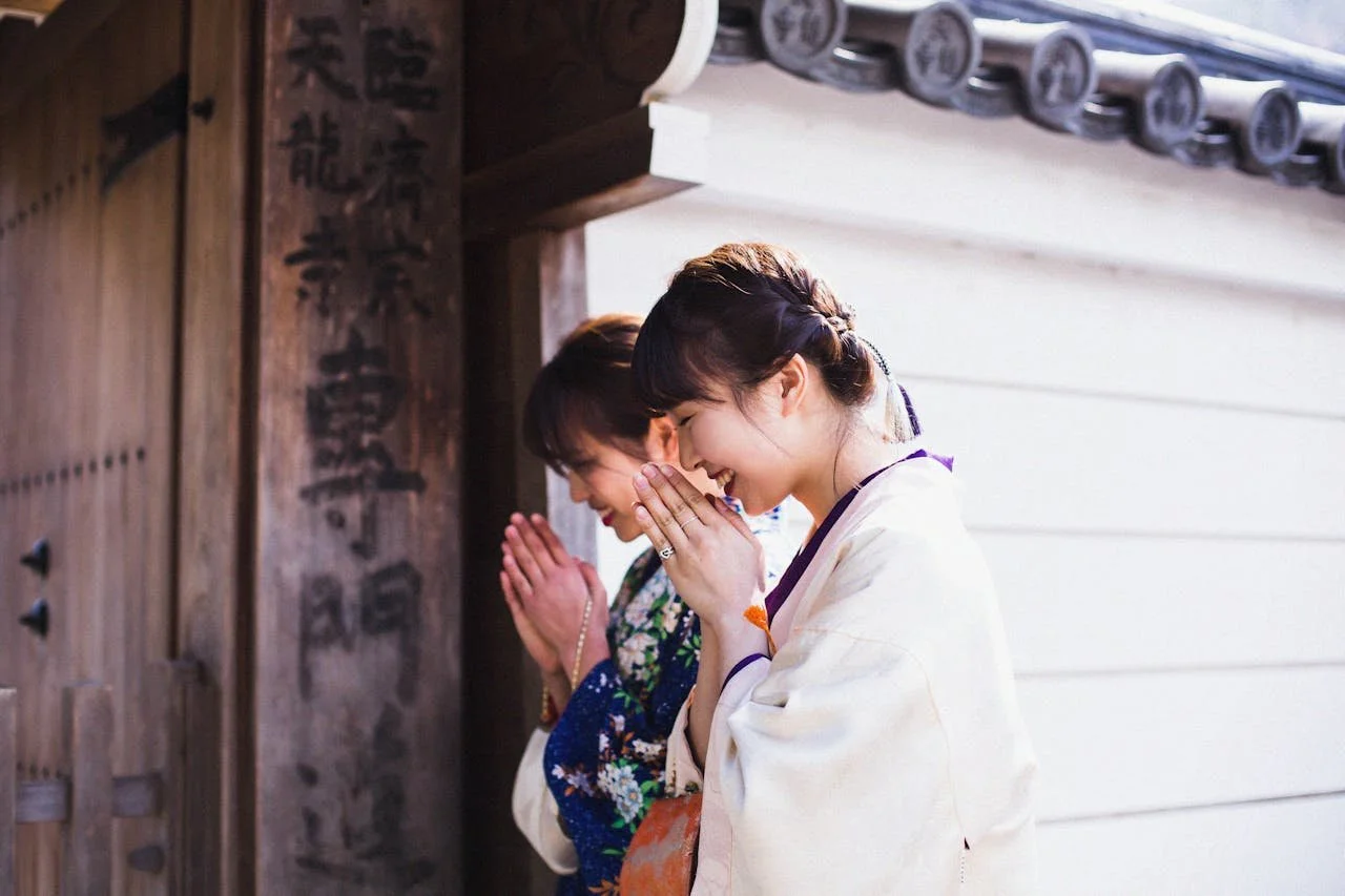 kyoto-architectural-secrets-led-by-an-architect-tour-sanjusangendo-temple-shrine.jpg