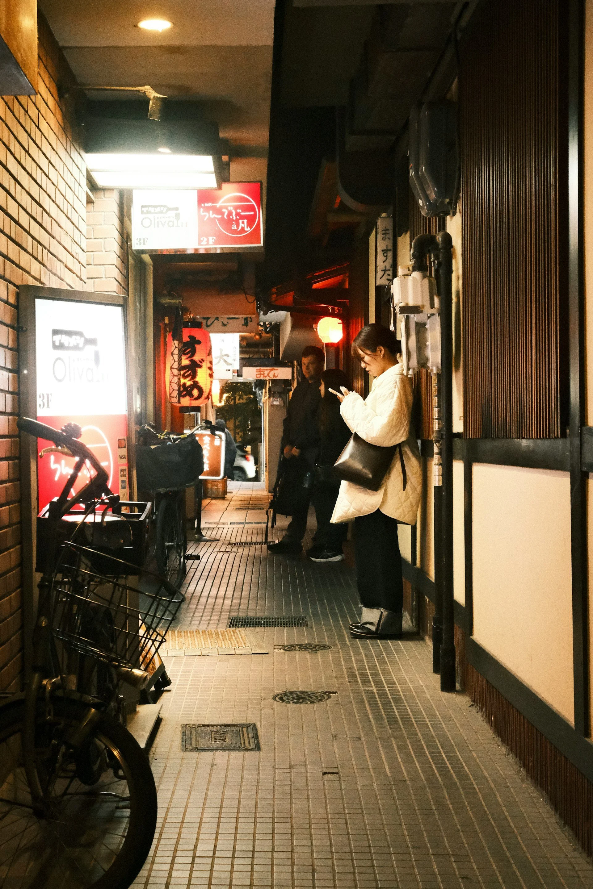 kyoto-architectural-secrets-led-by-an-architect-tour-kiyamachi-streets.jpg
