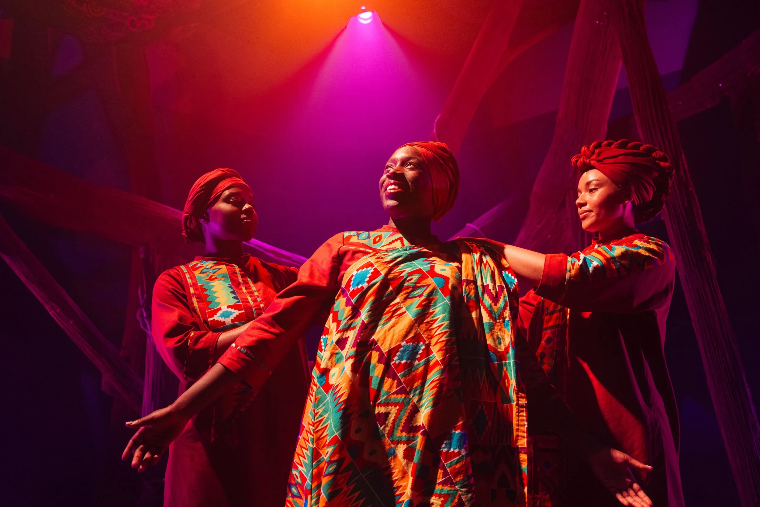 Production Designer 
for Anansi The Spider - Unicorn, The Rep, Regents Park Open Air Theatre 

Photographer 
Helen Murray