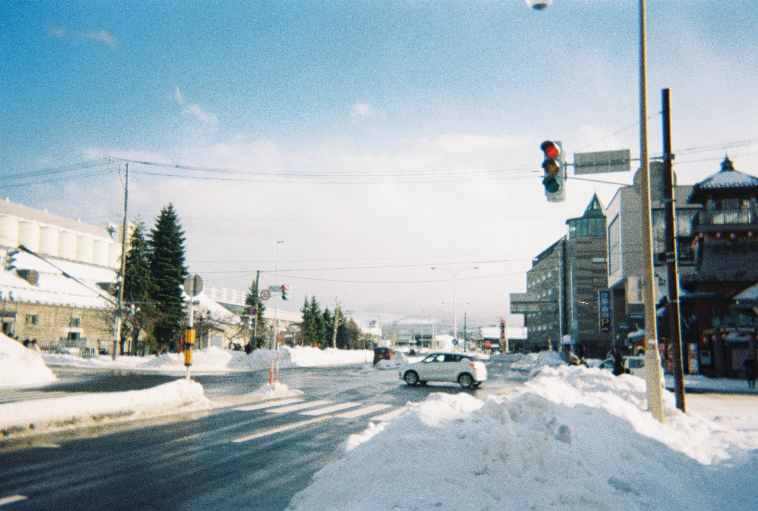 0ade1e636m013f99846bc33733720d73 2.jpg
