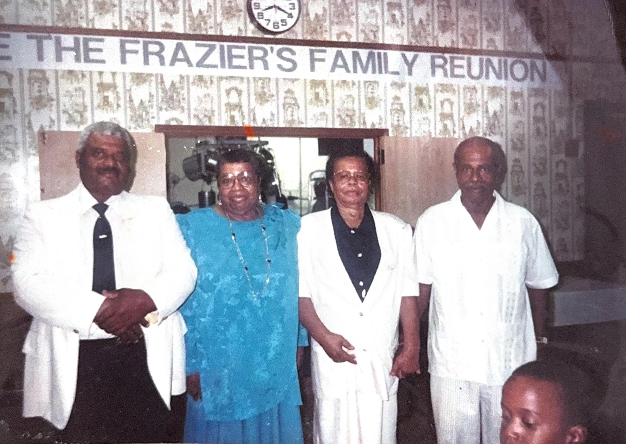 frazier_family_reunion_1989.jpg