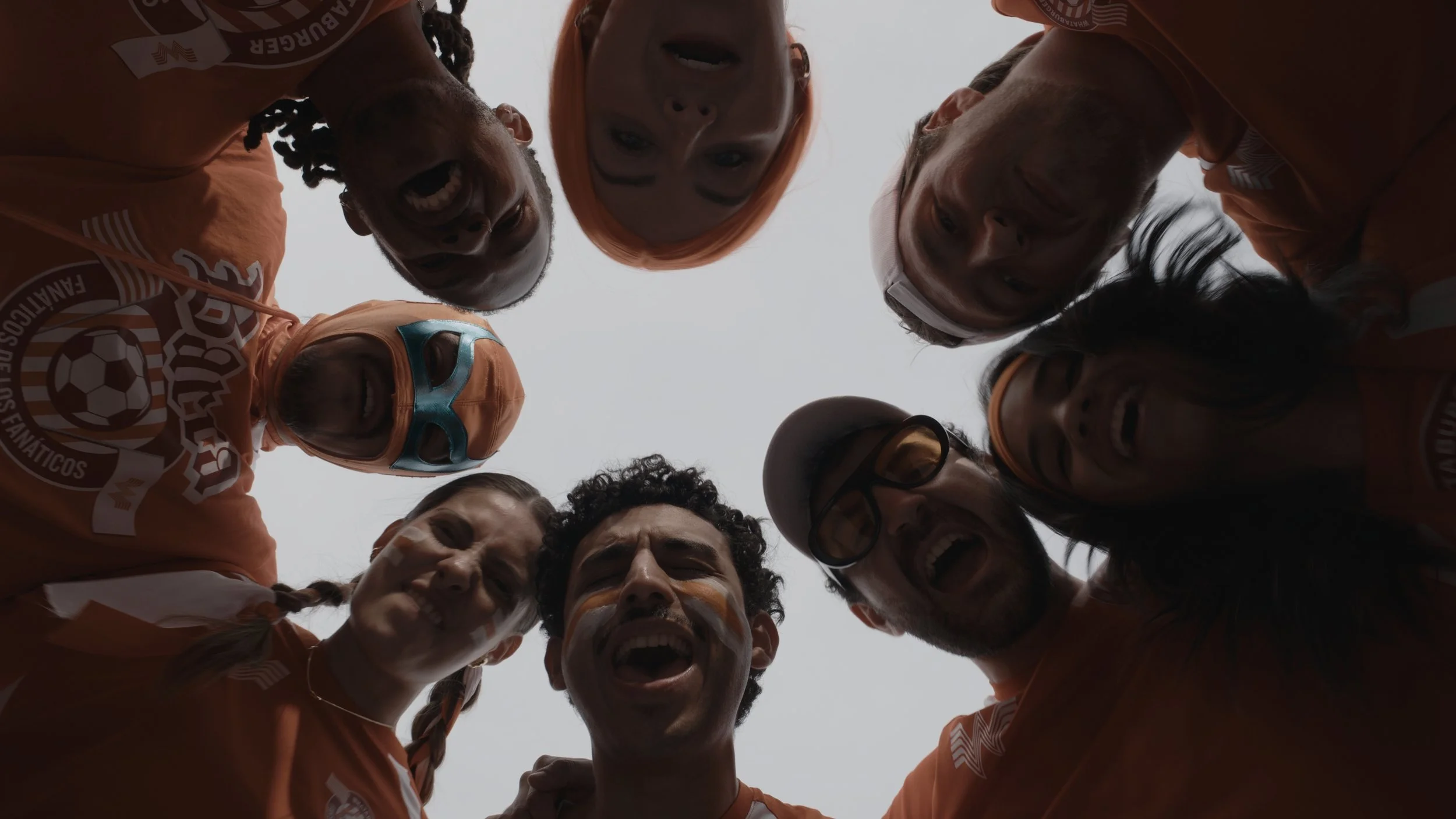 huddle_raw_001.jpg