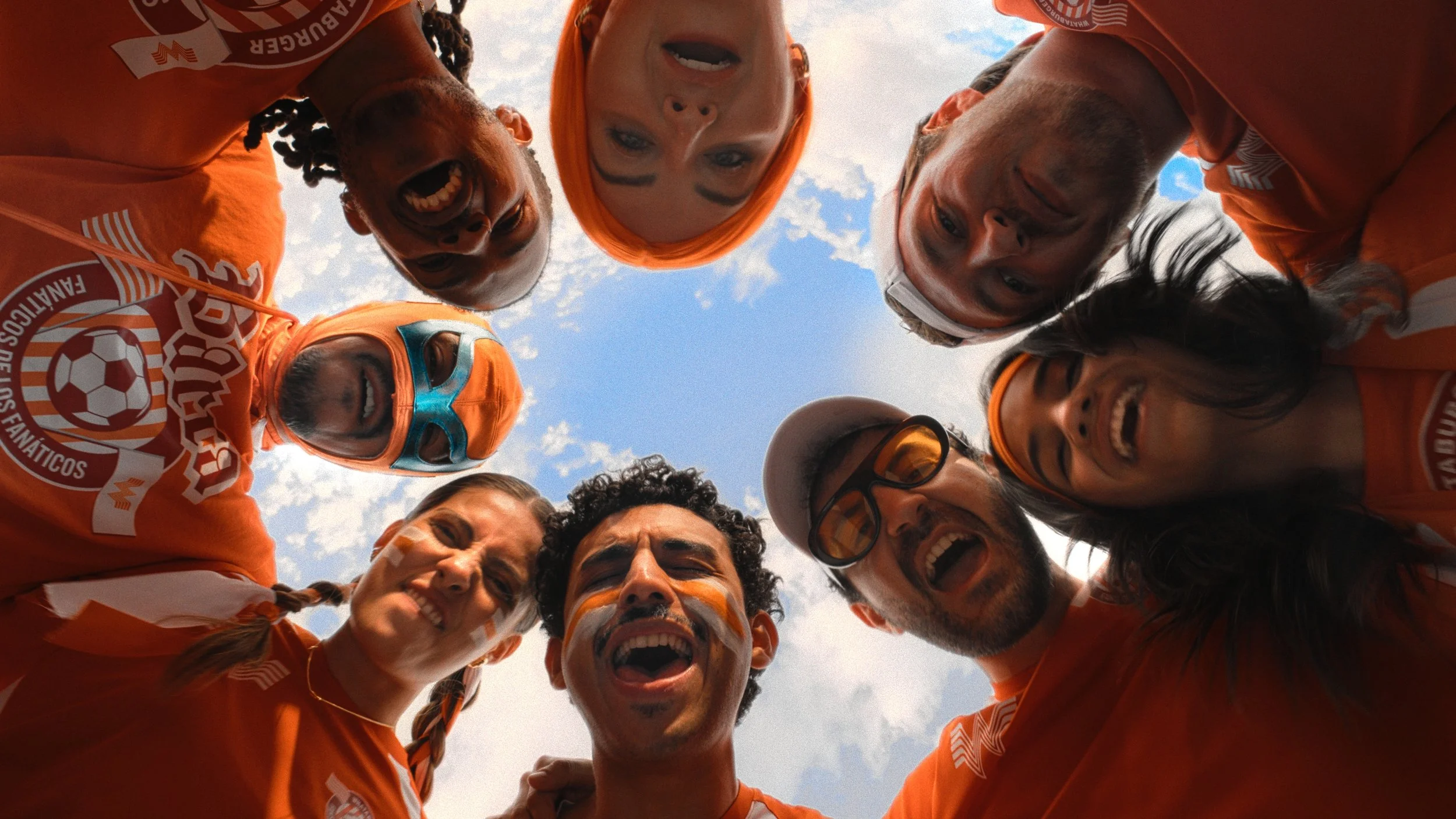 huddle_color_001.jpg