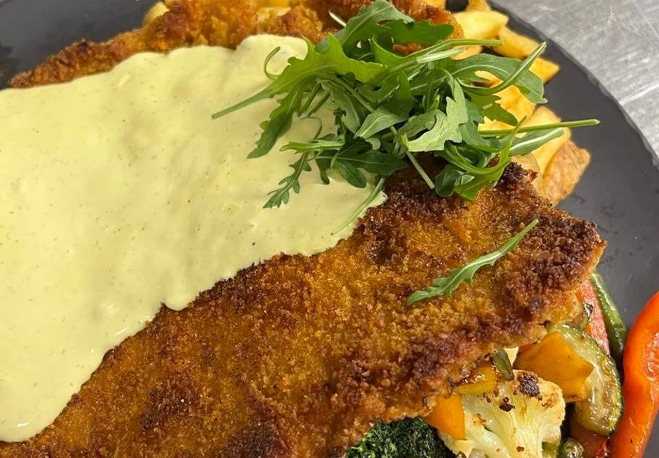 Hovin klassikko: Mahtipossu Lapuahovin &agrave; la carte -listalta.
L&auml;mpim&auml;sti tervetuloa nauttimaan hyv&auml;st&auml; ruoasta ja juomasta.

Koko lista:
https://www.lapuahovi.fi/a-la-carte/
#mahtipossu  #alacarte