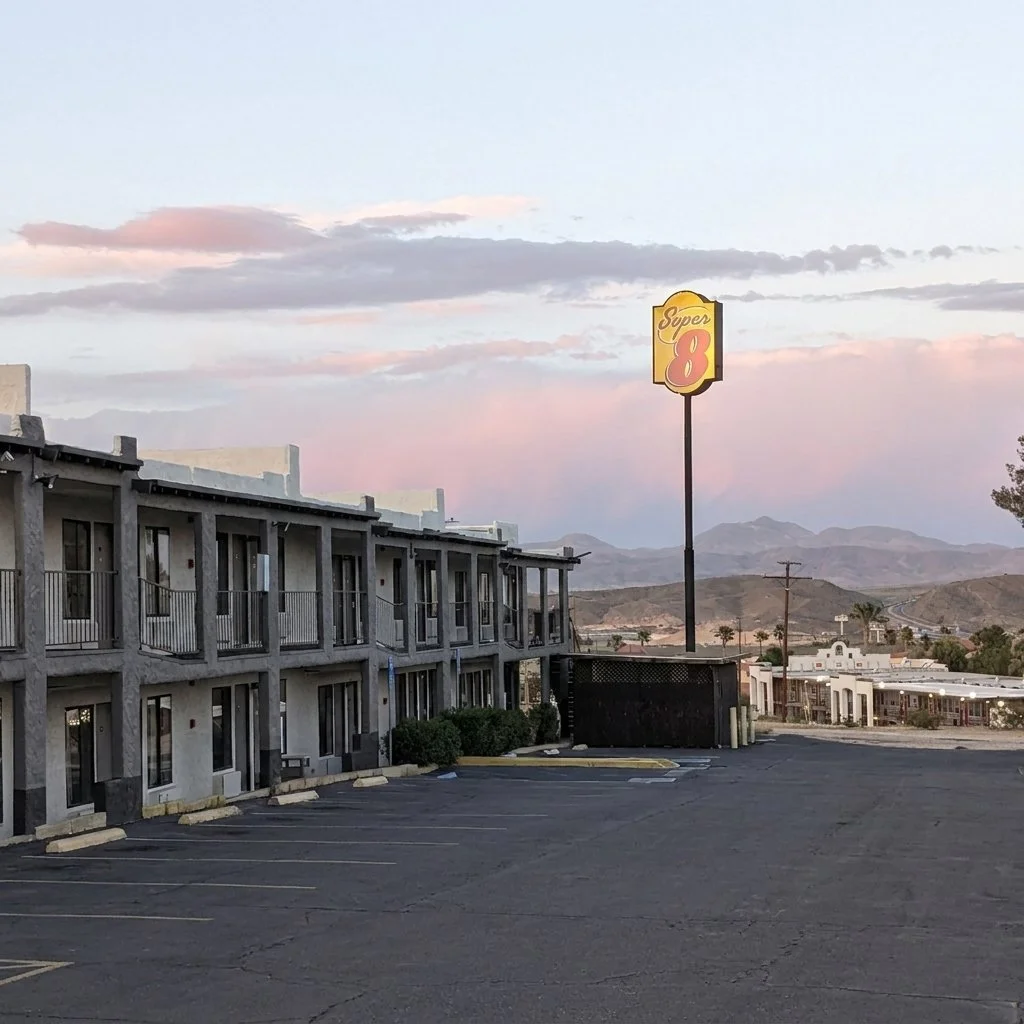 Super 8 by Wyndham Barstow