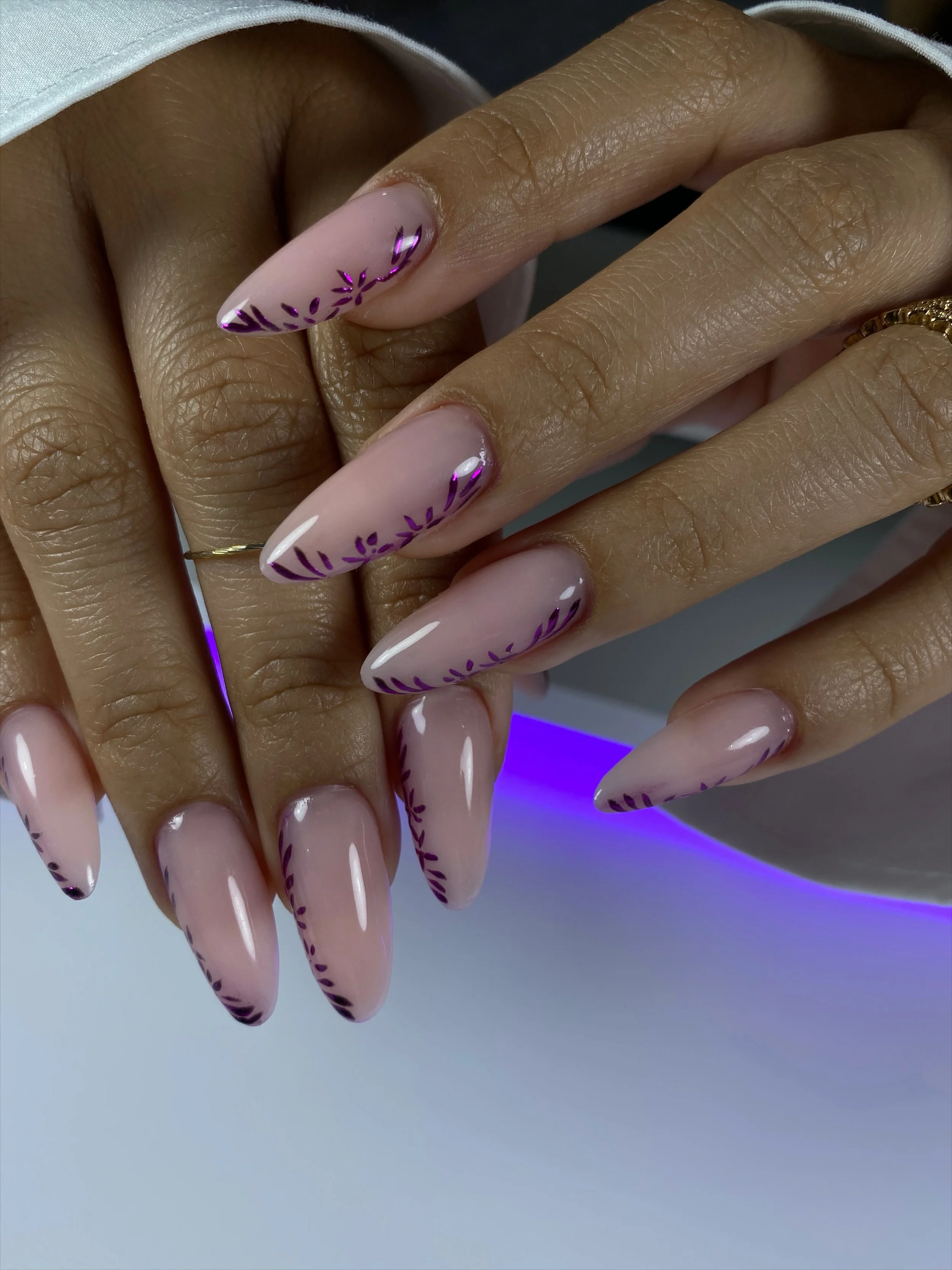 New hard gel coming soon for faster dual form work! Created these using @nailcraftcult XS short almond sandwich dual forms

✨Discount code: SABRINA for 10% off ✨

[ Russian Manicure Riverside, Russian Manicure Inland Empire, Dual Forms, Dual form nai