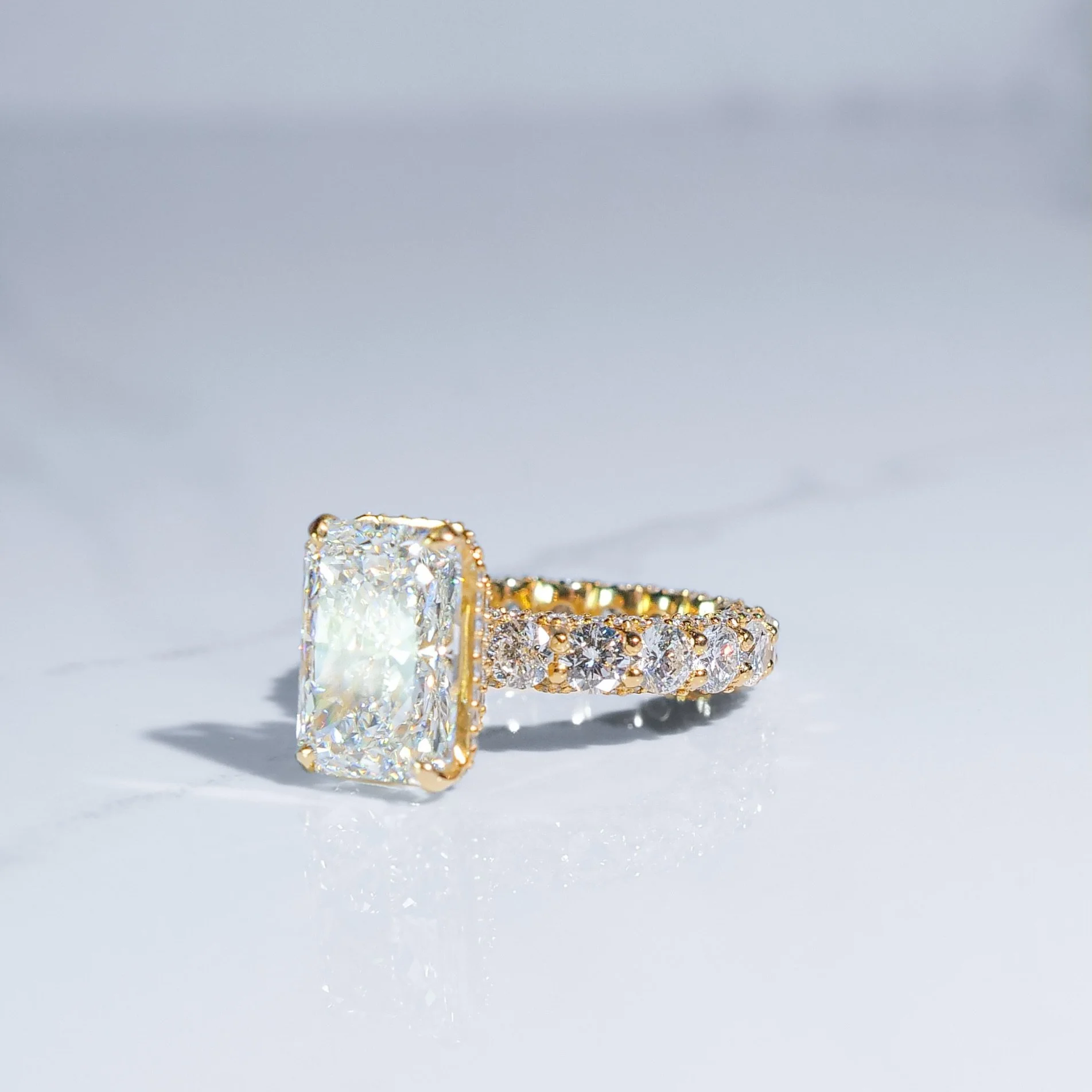 valerai-radiant-lab-diamond-ring-3.jpg