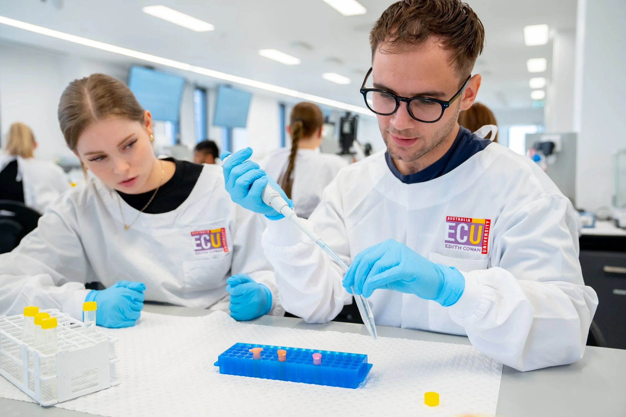 CS2207401_Biomedical-Students-in-Superlab-24.jpg