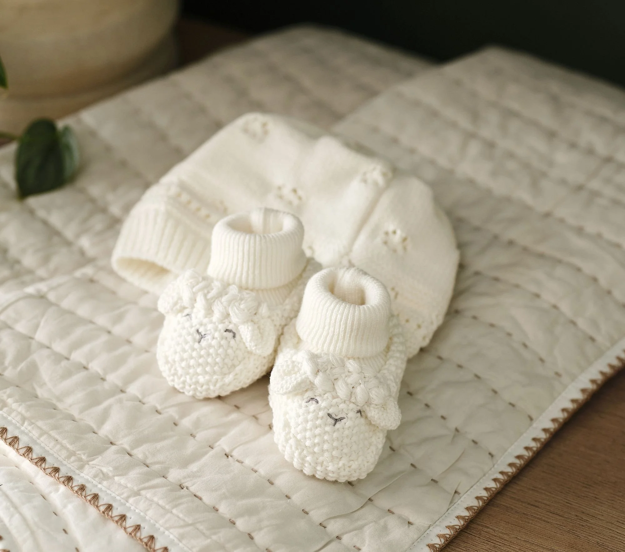 sheep-organic-hat-bootie-set-xl.jpg