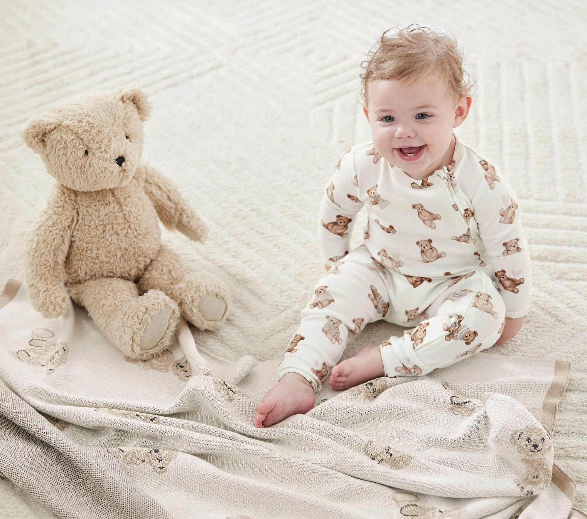 teddy-bear-intarsia-baby-blanket-thumbie-gift-set-xl.jpg