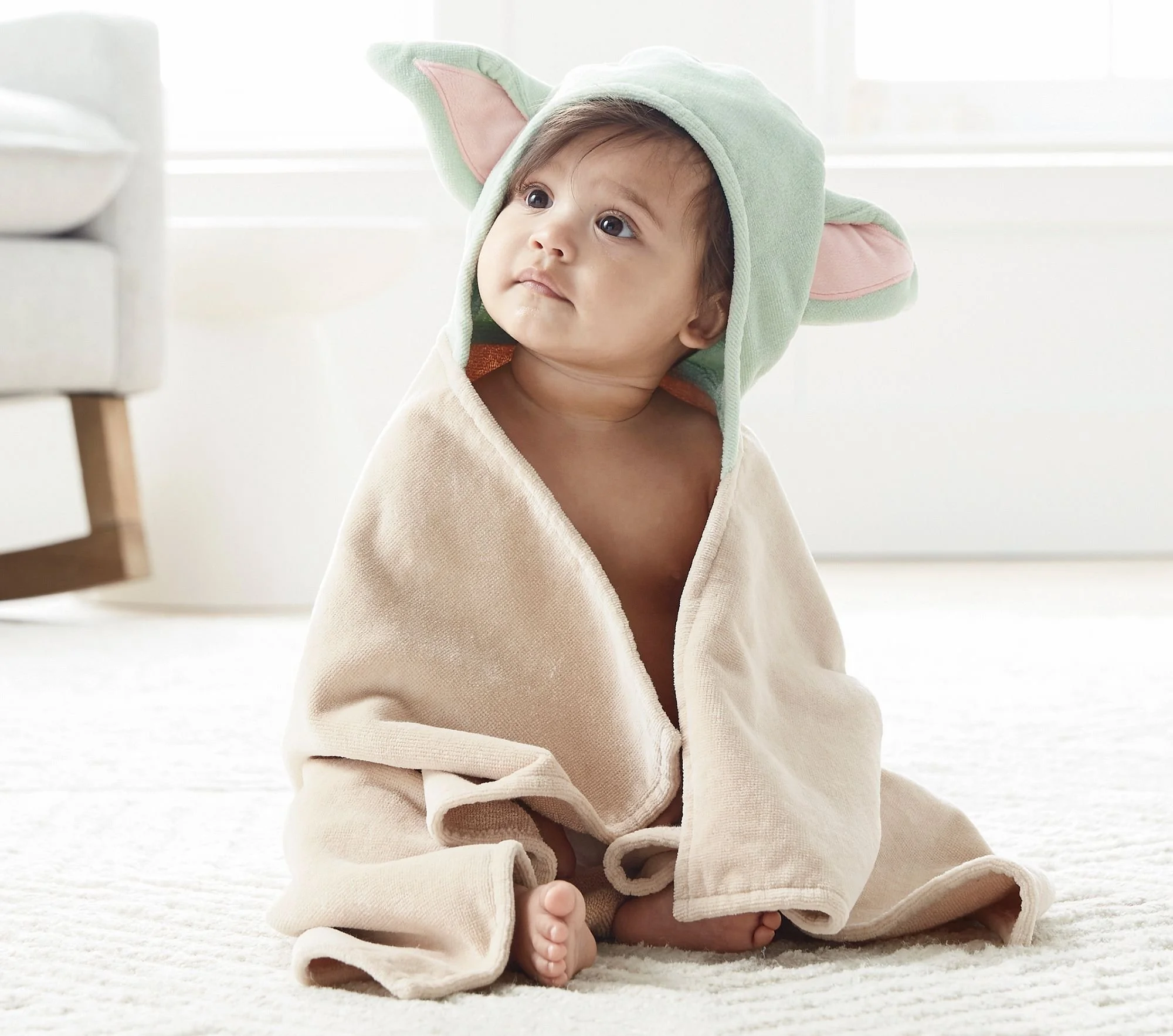 star-wars-the-mandalorian-grogu-baby-hooded-towel-xl.jpg