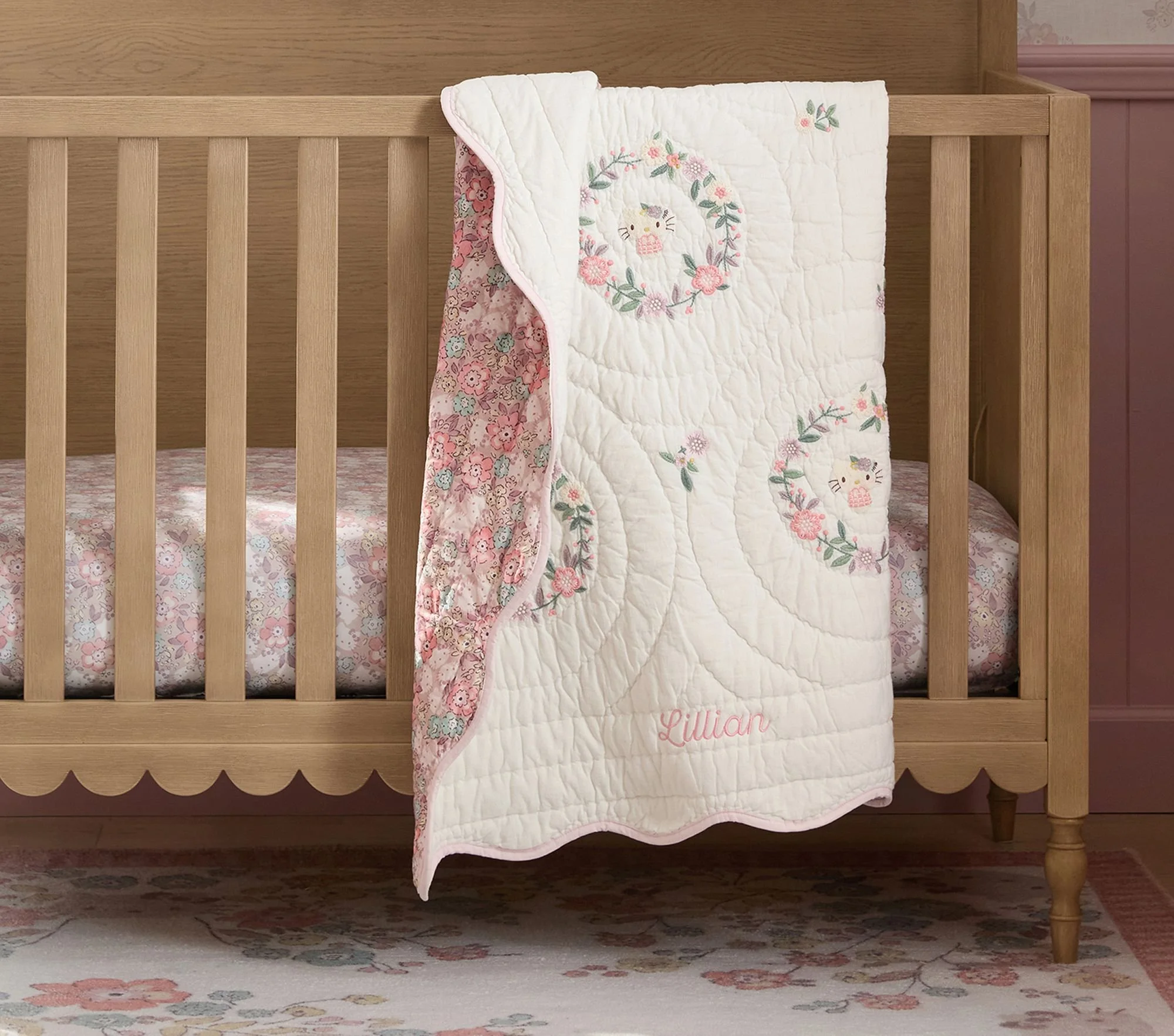 hello-kitty-heritage-baby-quilt-xl.jpg
