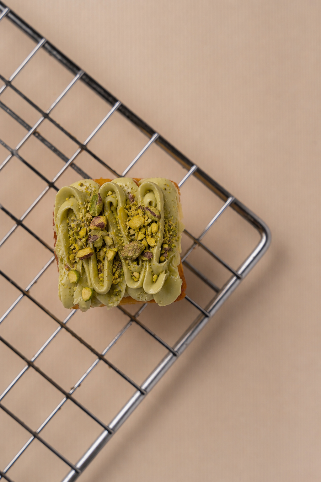 Lemon & Pistachio Cake