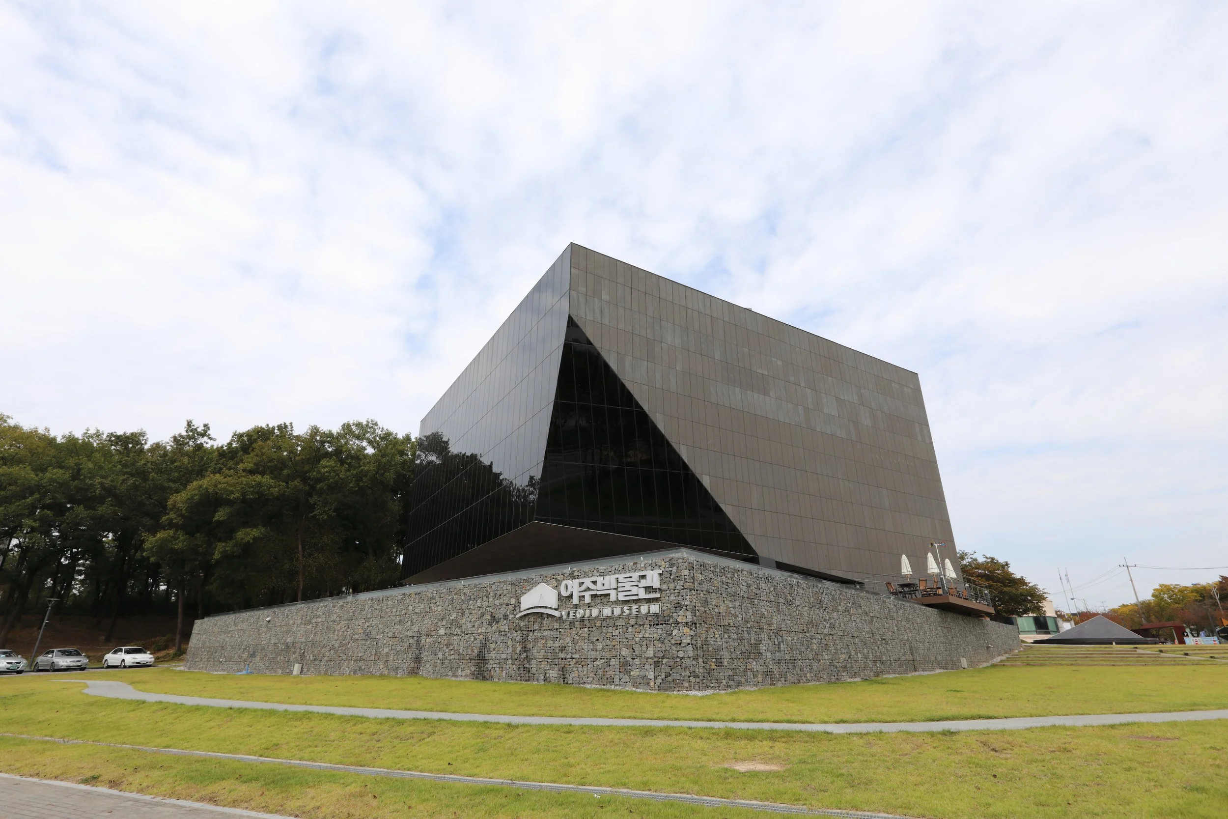 Y-MUSEUM Working Design