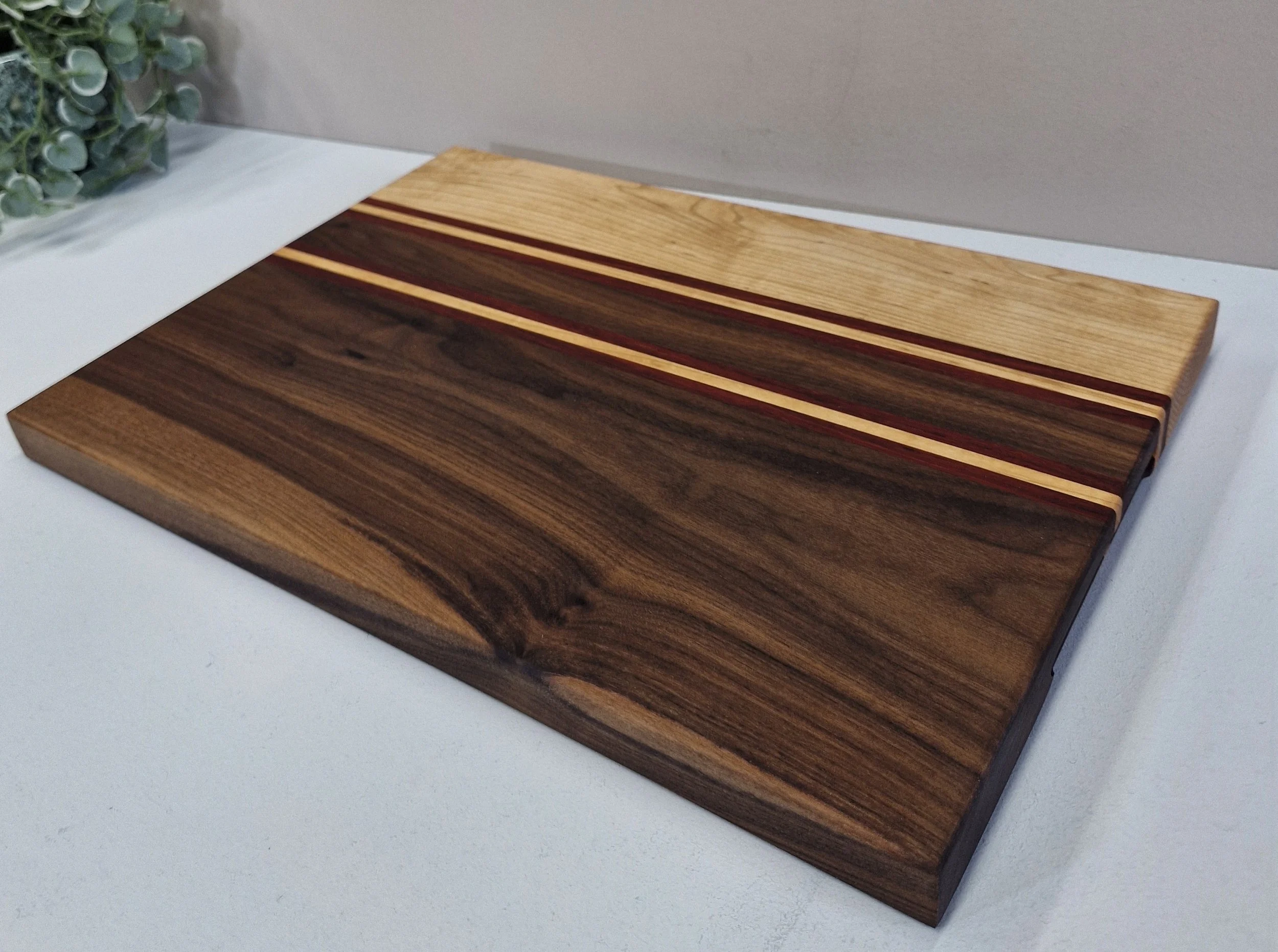Premium Hardwood Board – Medium