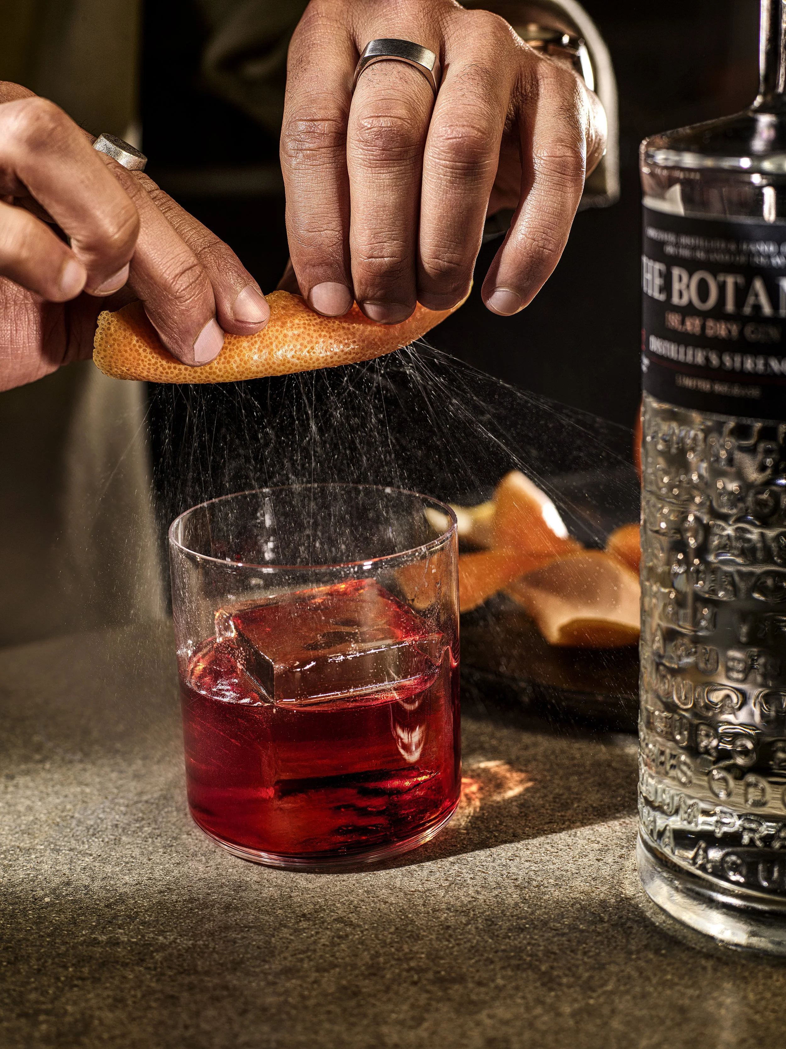 S9_Negroni_Garnish.jpg