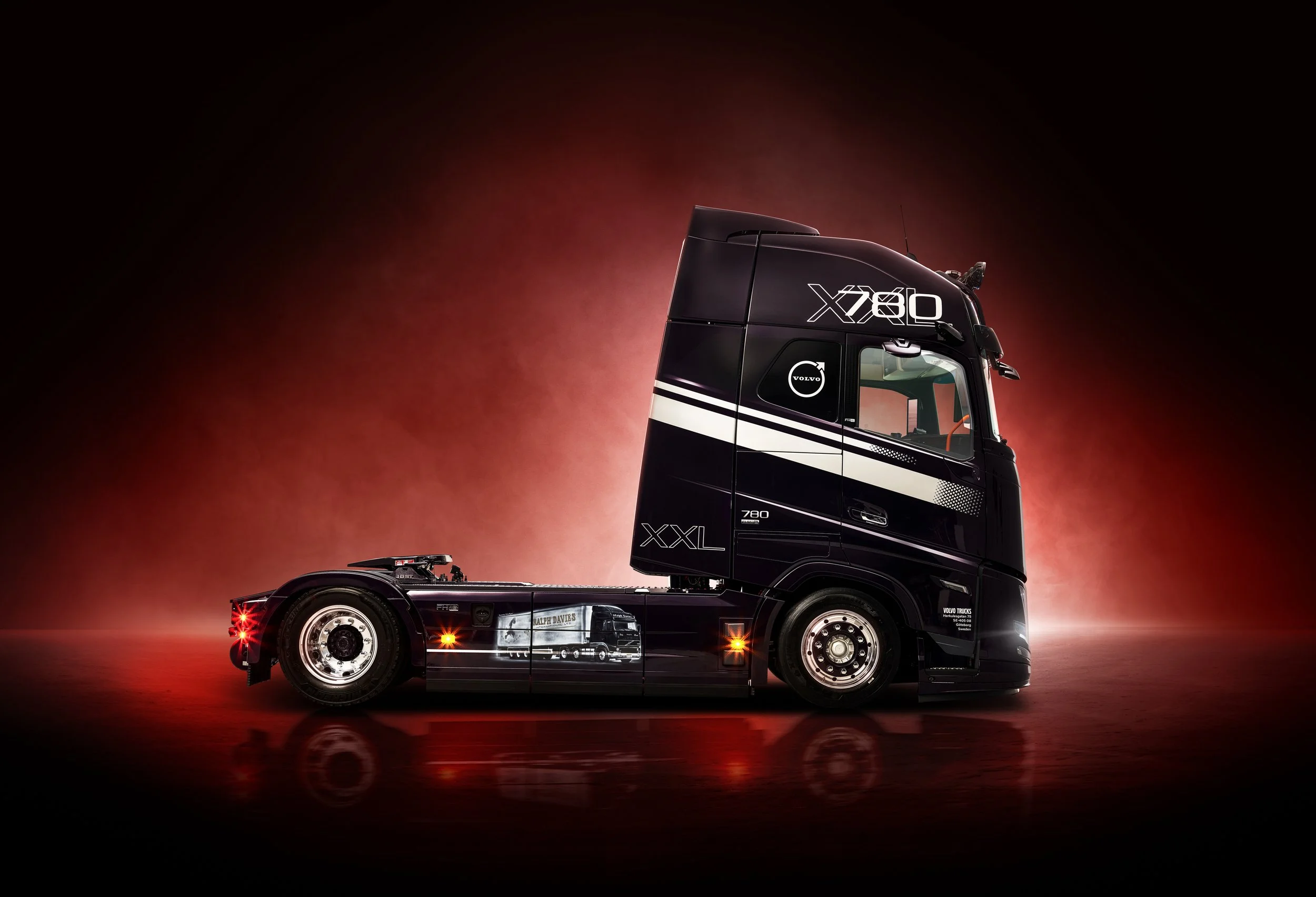 780 XXL Side RF 2.jpg