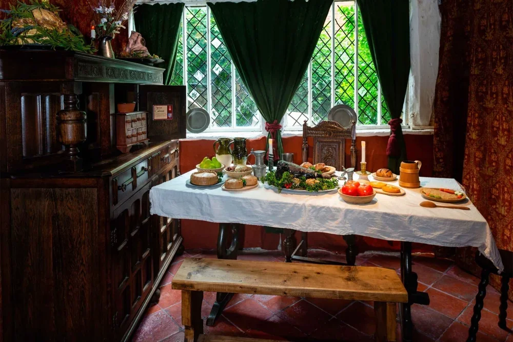tudor-world-gallery-5-1500x1000.webp