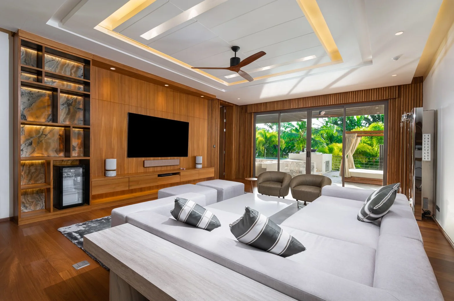 Phuket-Photography-Real-Estate-Mandala (1).jpg
